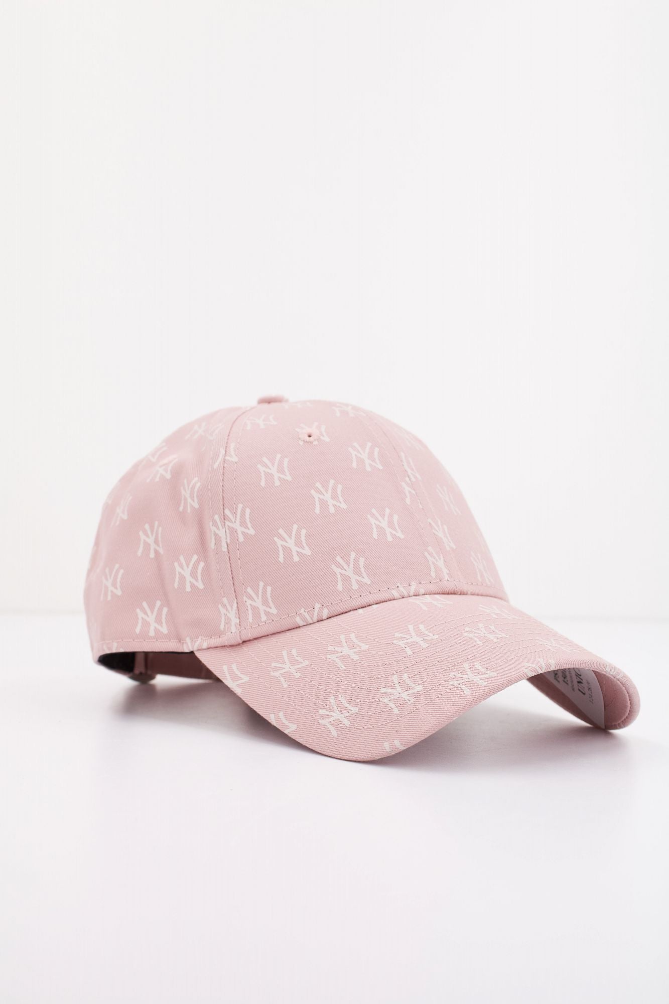 NEW ERA FEMALE MONOGRAM 9FORTY en color ROSA (2)