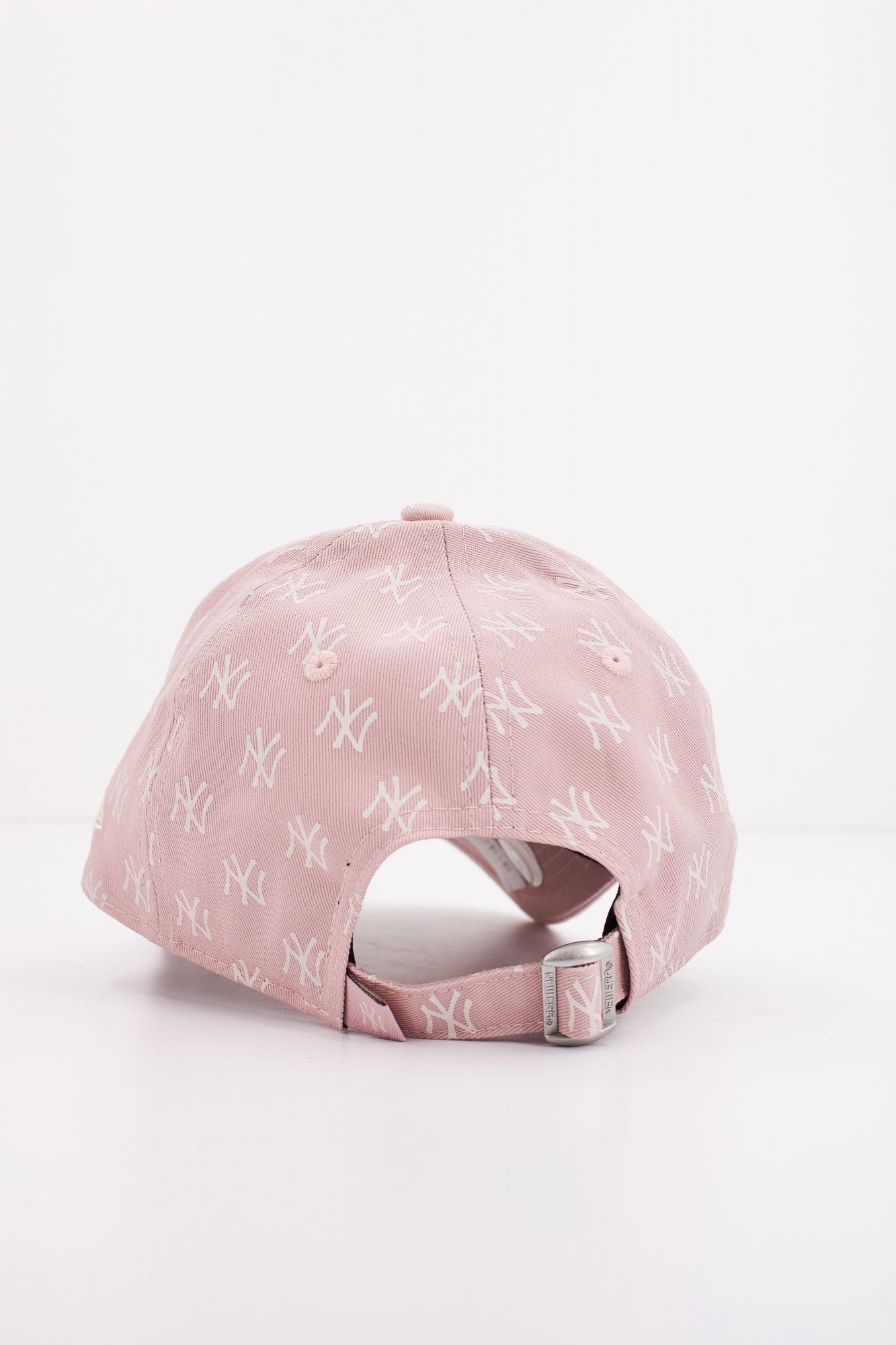 NEW ERA FEMALE MONOGRAM 9FORTY en color ROSA (3)