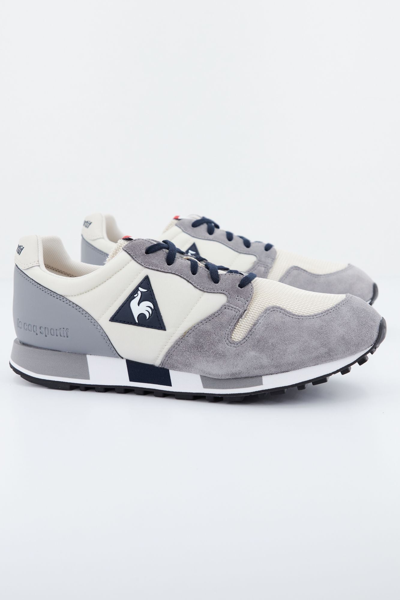 LE COQ SPORTIF OMEGA en color GRIS (2)
