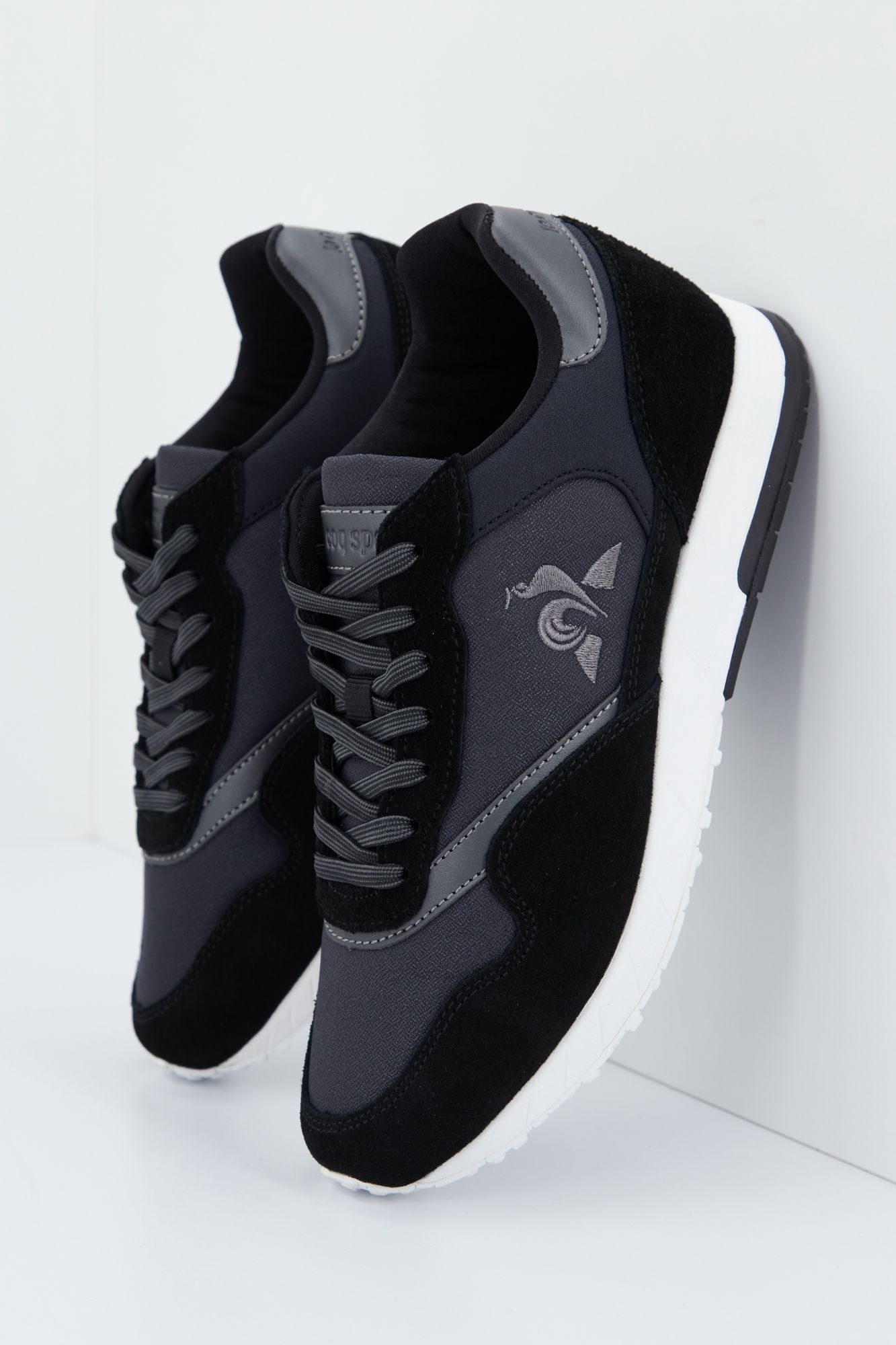 LE COQ SPORTIF JAZY W en color NEGRO (1)