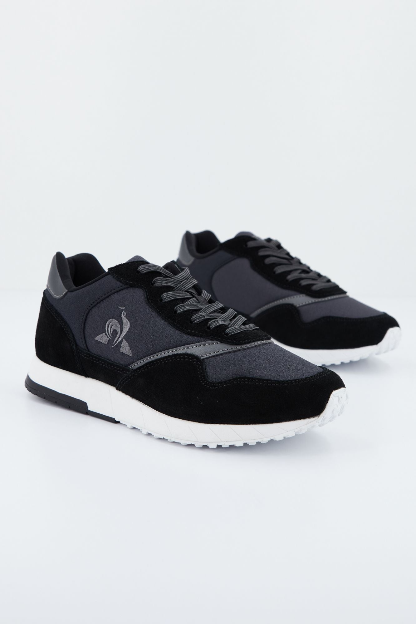 LE COQ SPORTIF JAZY W en color NEGRO (2)