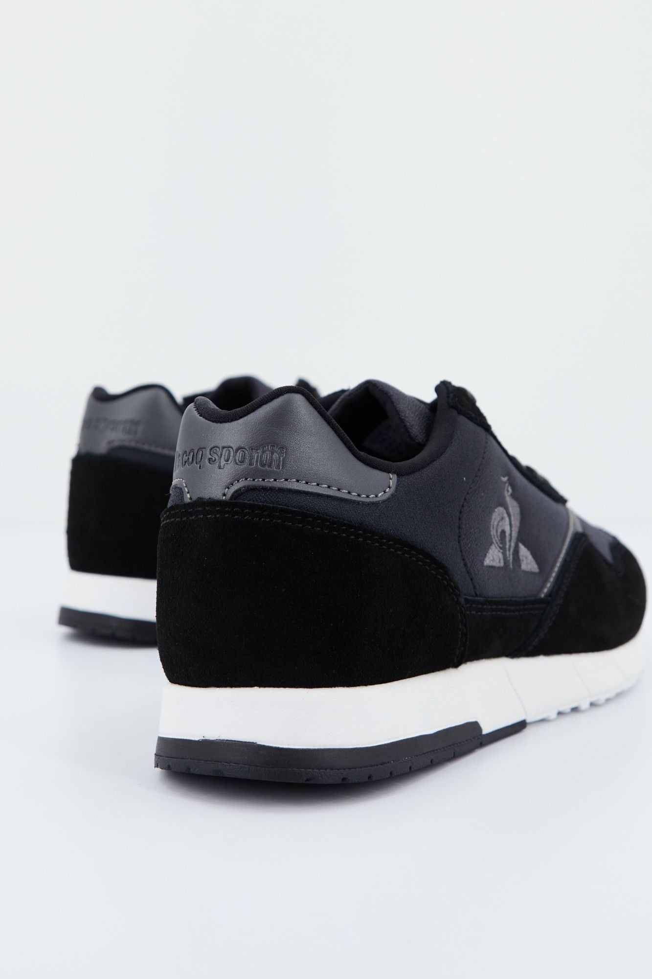 LE COQ SPORTIF JAZY W en color NEGRO (3)