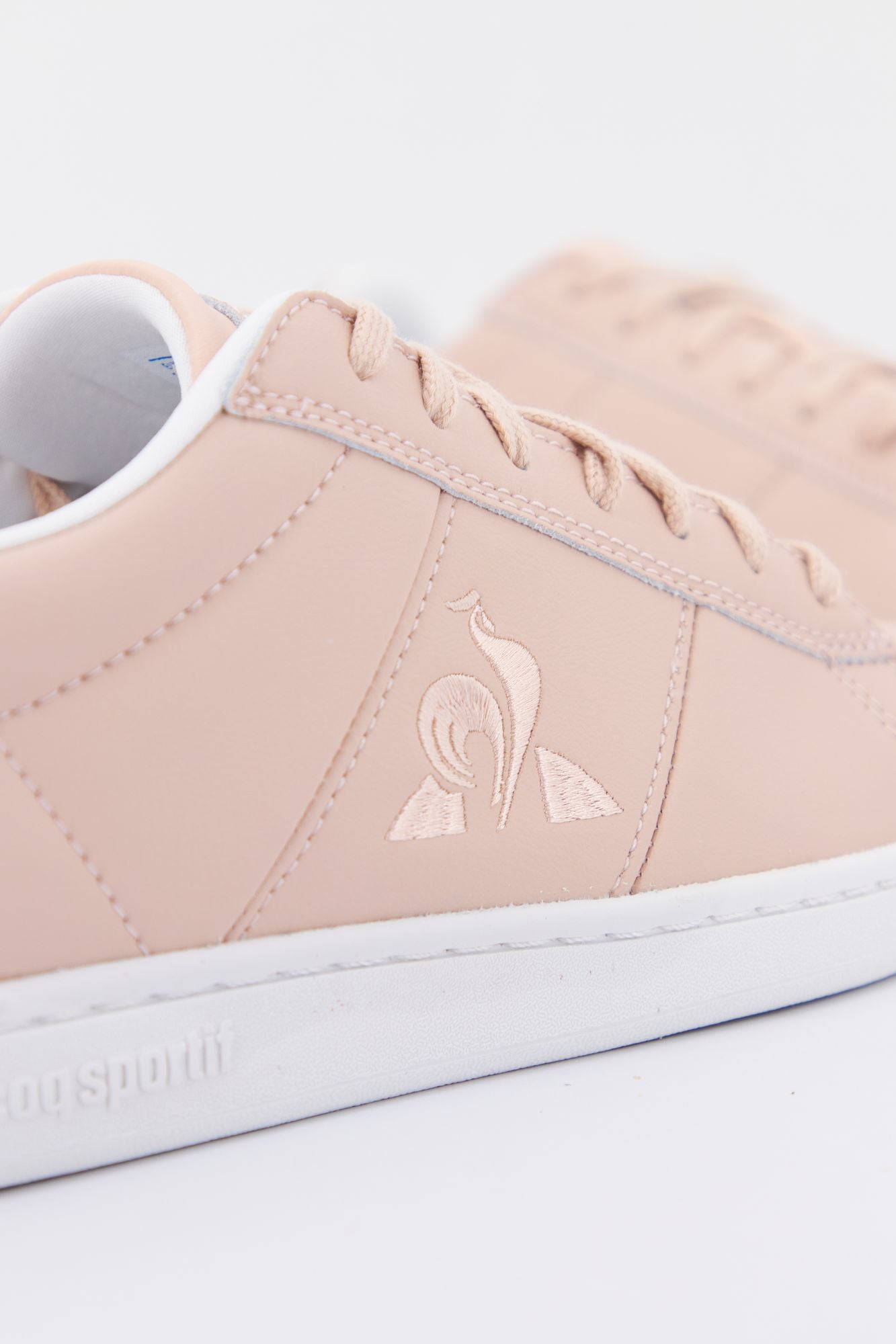 LE COQ SPORTIF COURTCLASSIC W en color BEIS (4)