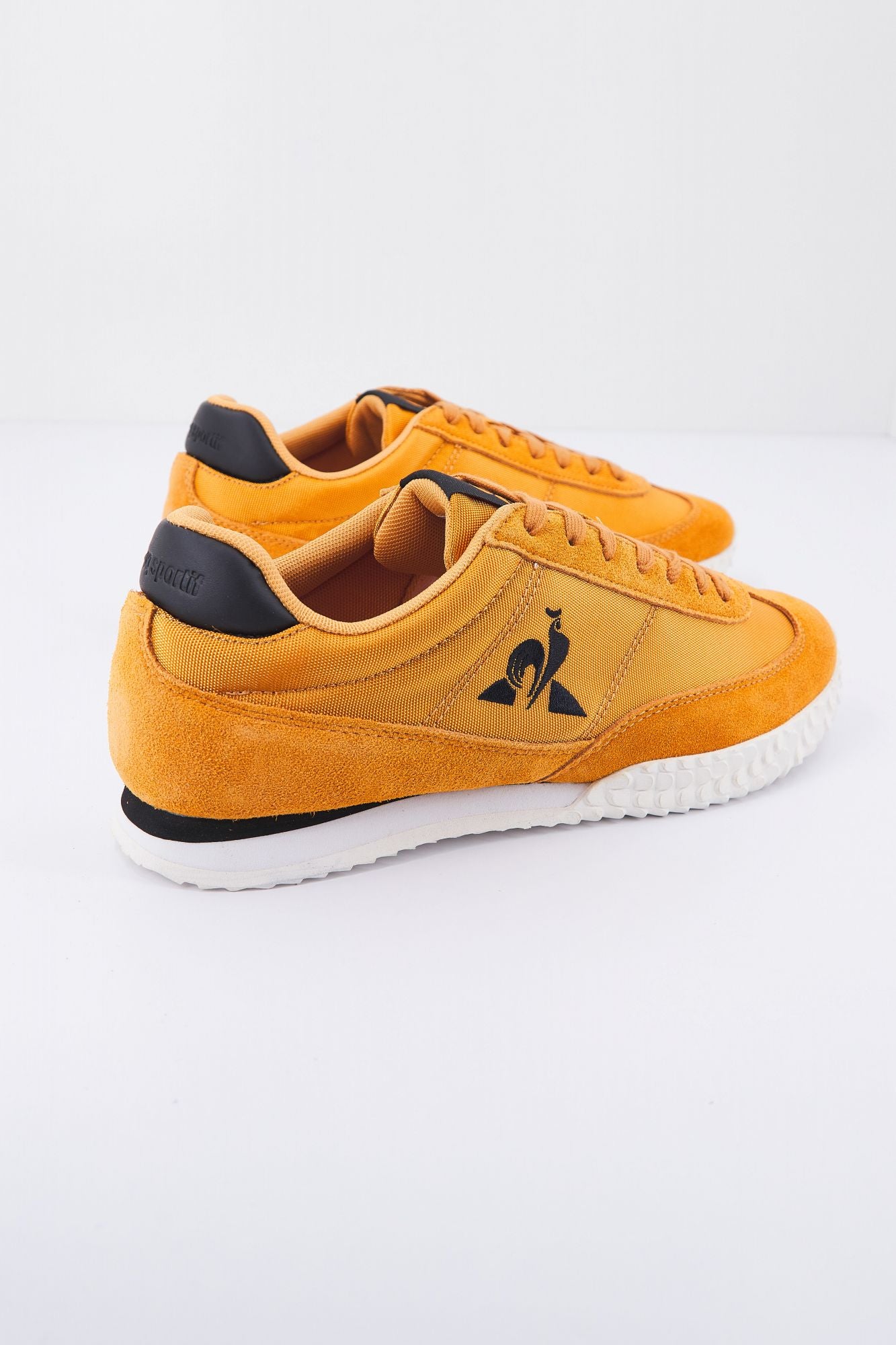 LE COQ SPORTIF VELOCE INCA en color MARRON CLARO (3)