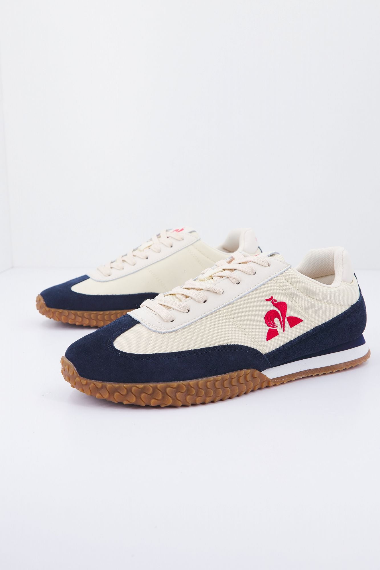 LE COQ SPORTIF VELOCE OUTDOOR en color BEIS (1)