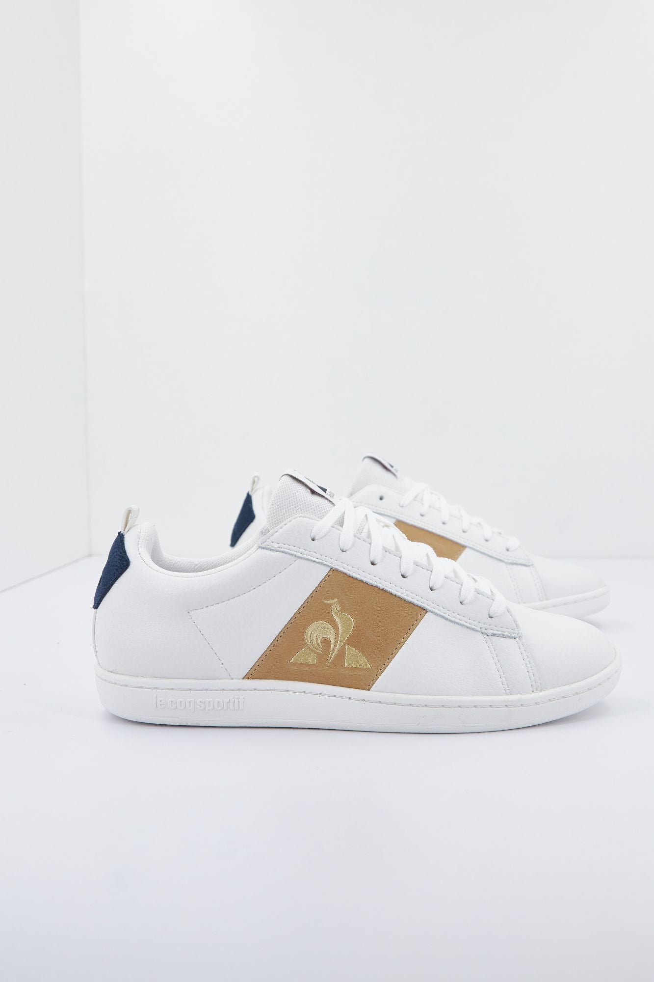 LE COQ SPORTIF COURTCLASSIC BBR PREMIUM en color BLANCO (1)