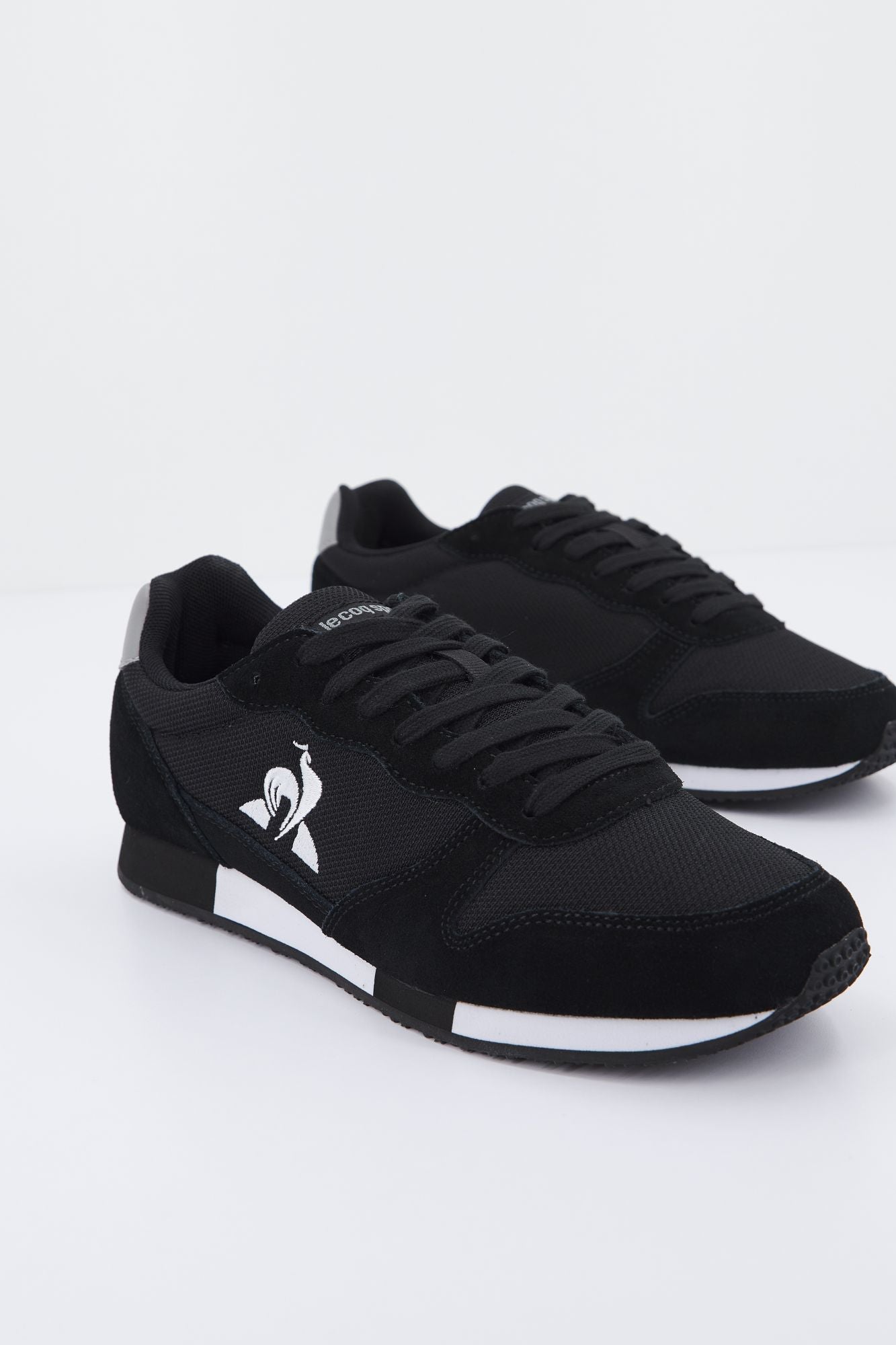 LE COQ SPORTIF ALPHA SPORT en color NEGRO (2)