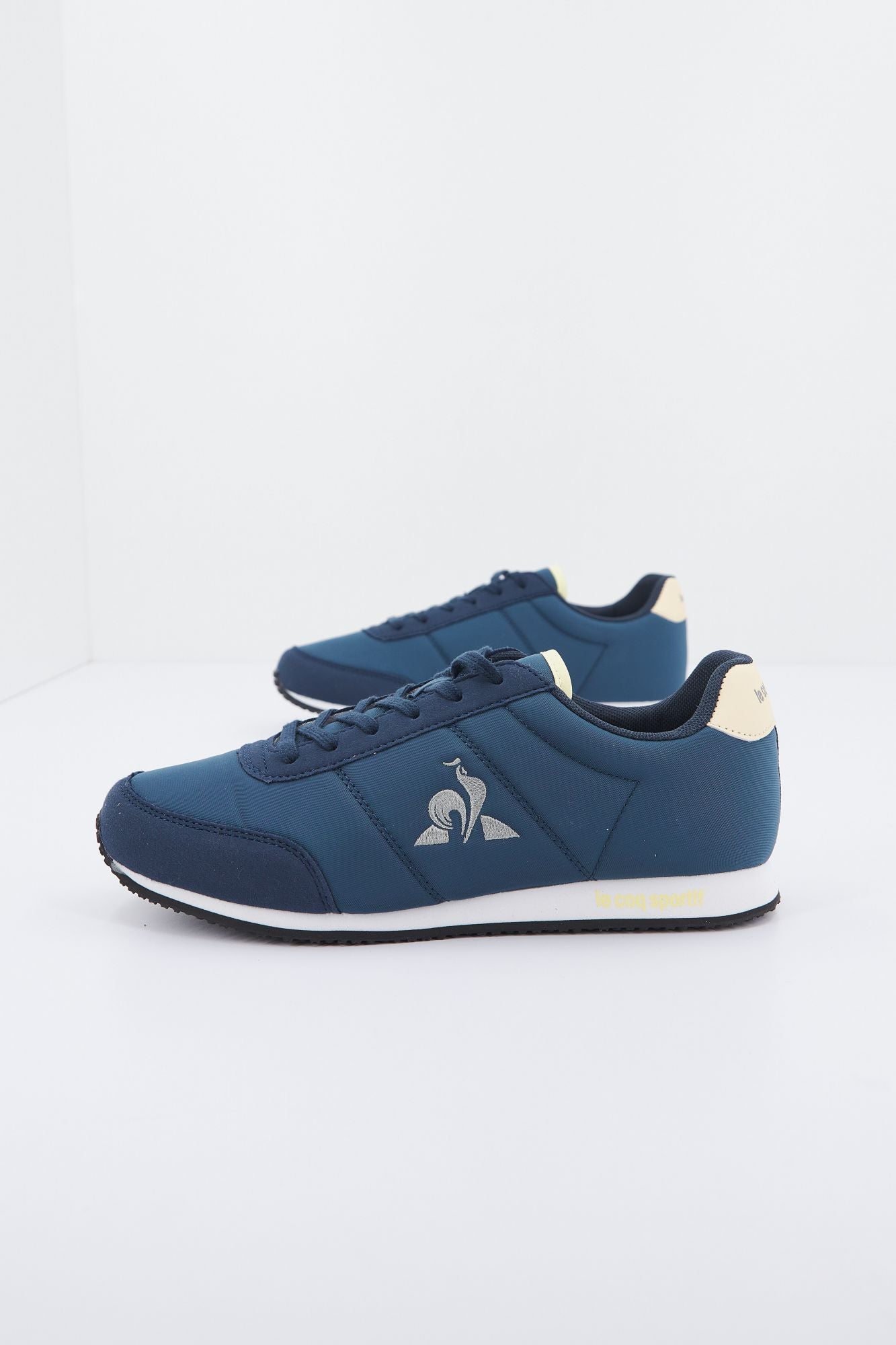 LE COQ SPORTIF RACERONE W METALLIC en color AZUL (2)
