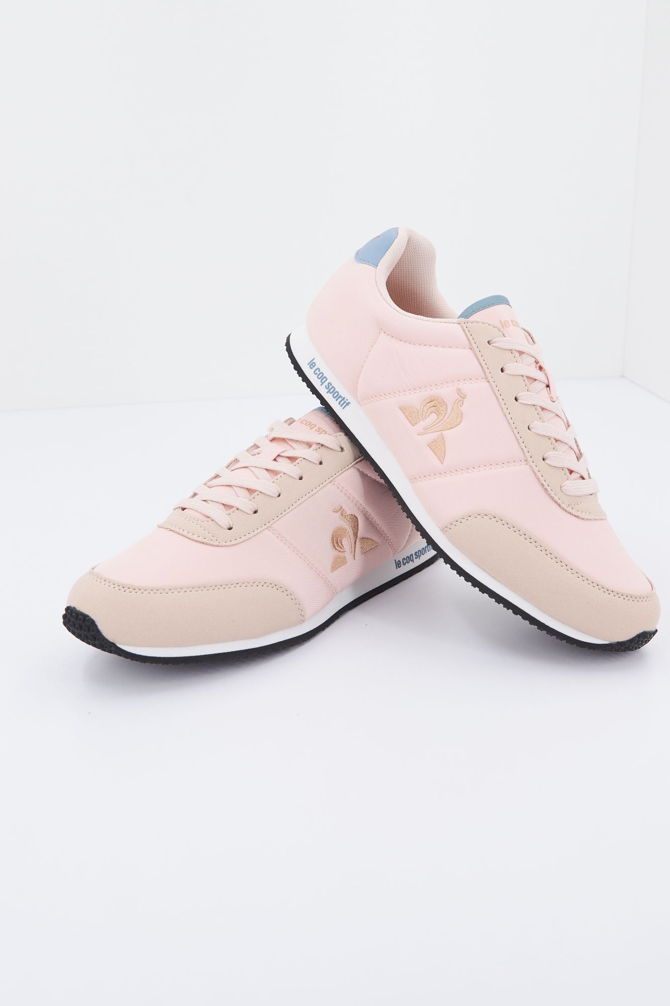 LE COQ SPORTIF RACERONE W METALLIC en color ROSA (1)