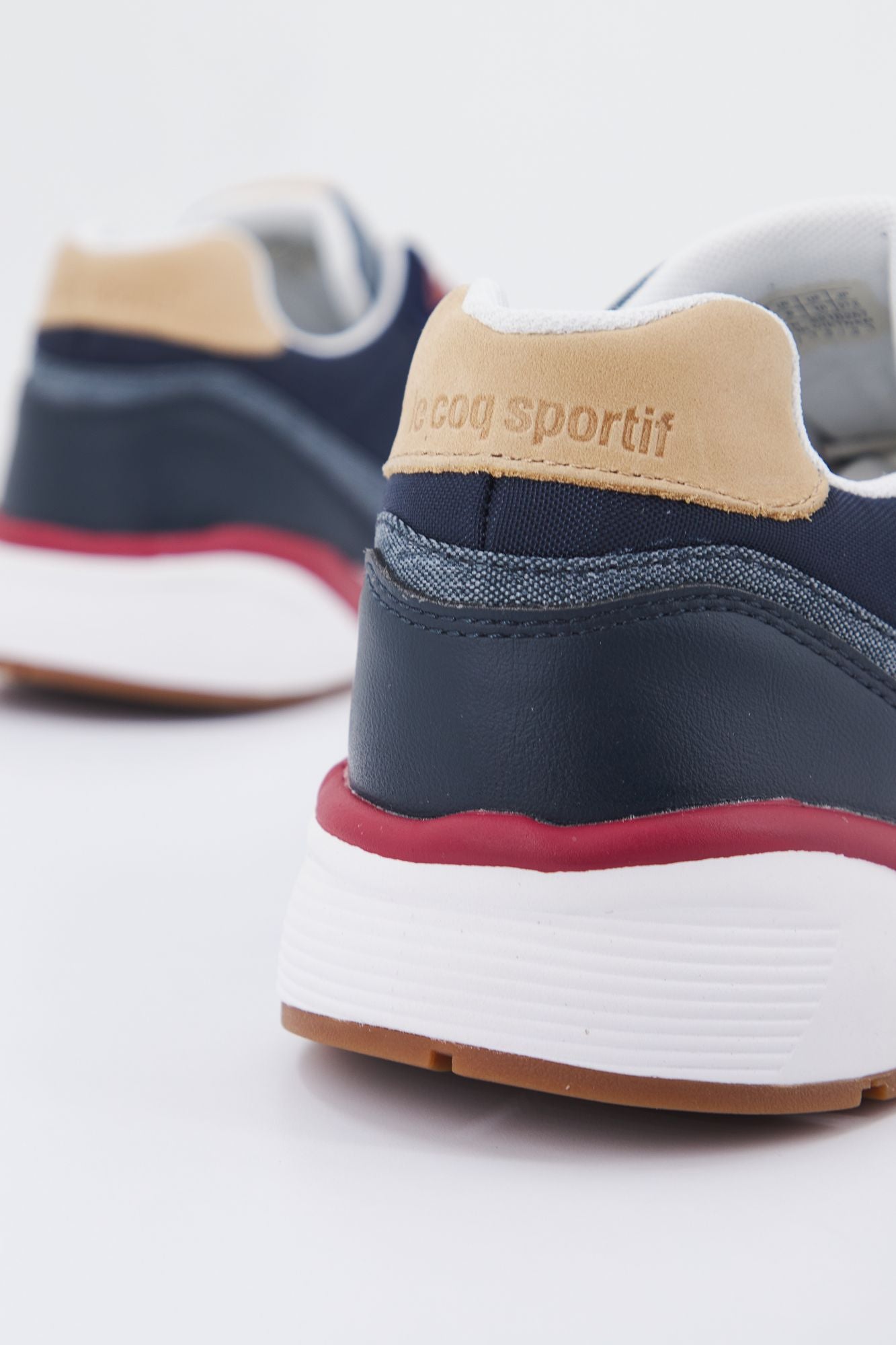 LE COQ SPORTIF LCS R850 BBR PREMIUM en color AZUL (4)