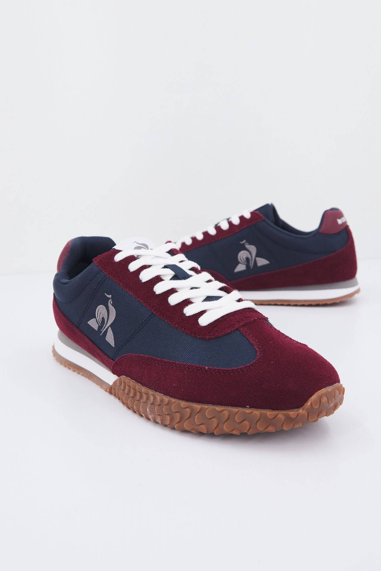 LE COQ SPORTIF VELOCE en color BURDEOS (1)