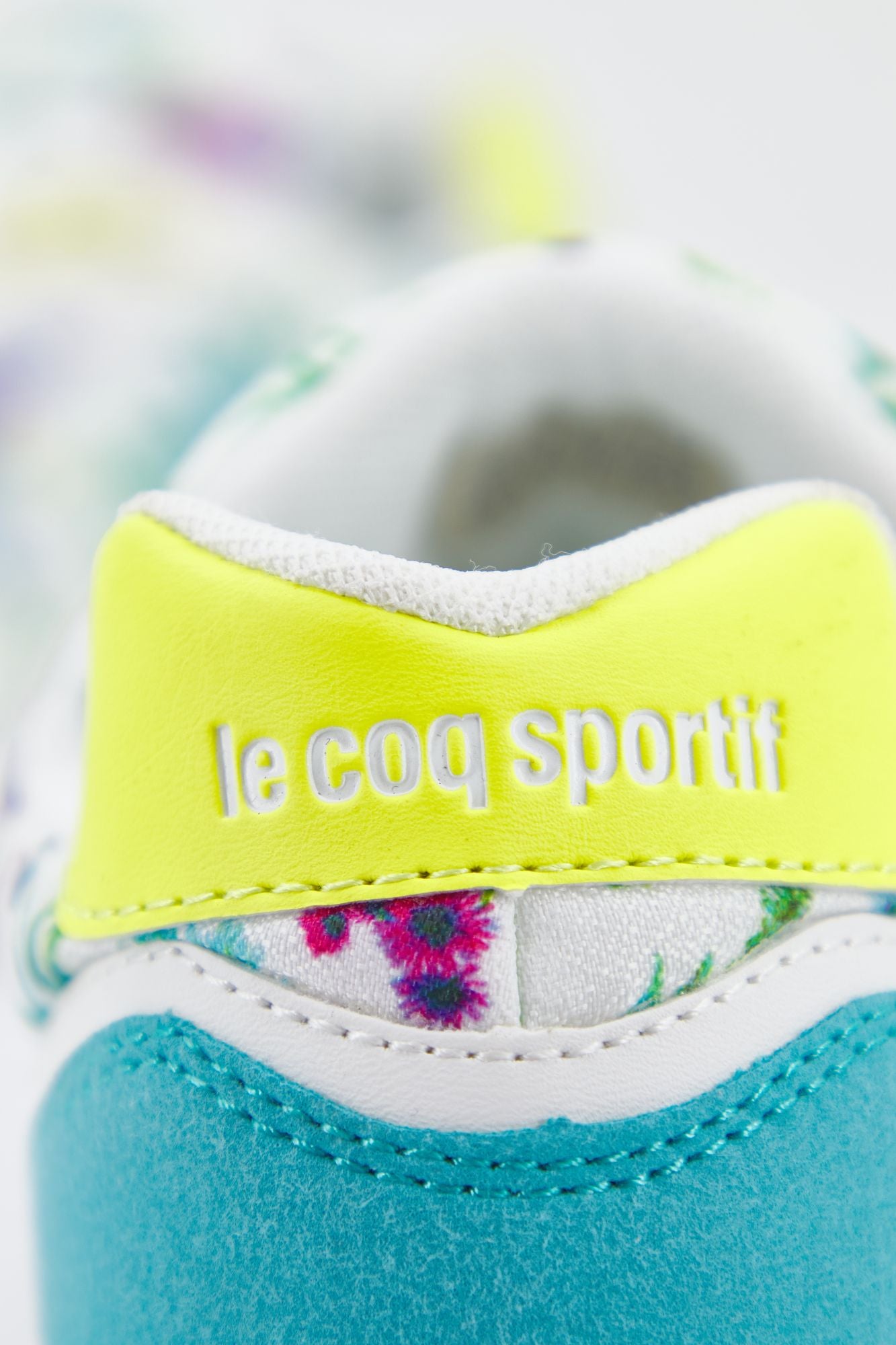 LE COQ SPORTIF LCS R850 W FLOWERS en color FLORAL (4)