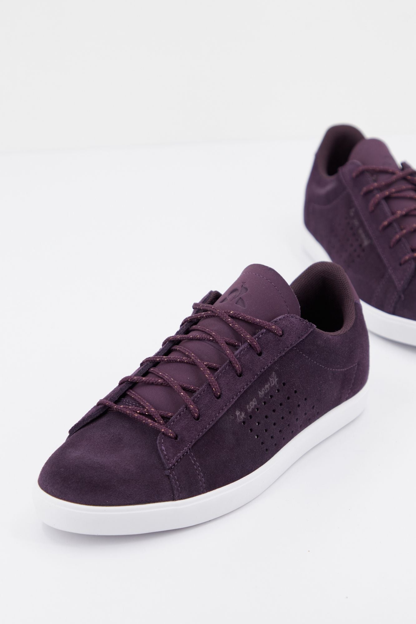 LE COQ SPORTIF AGATE PREMIUM en color VIOLETA (1)