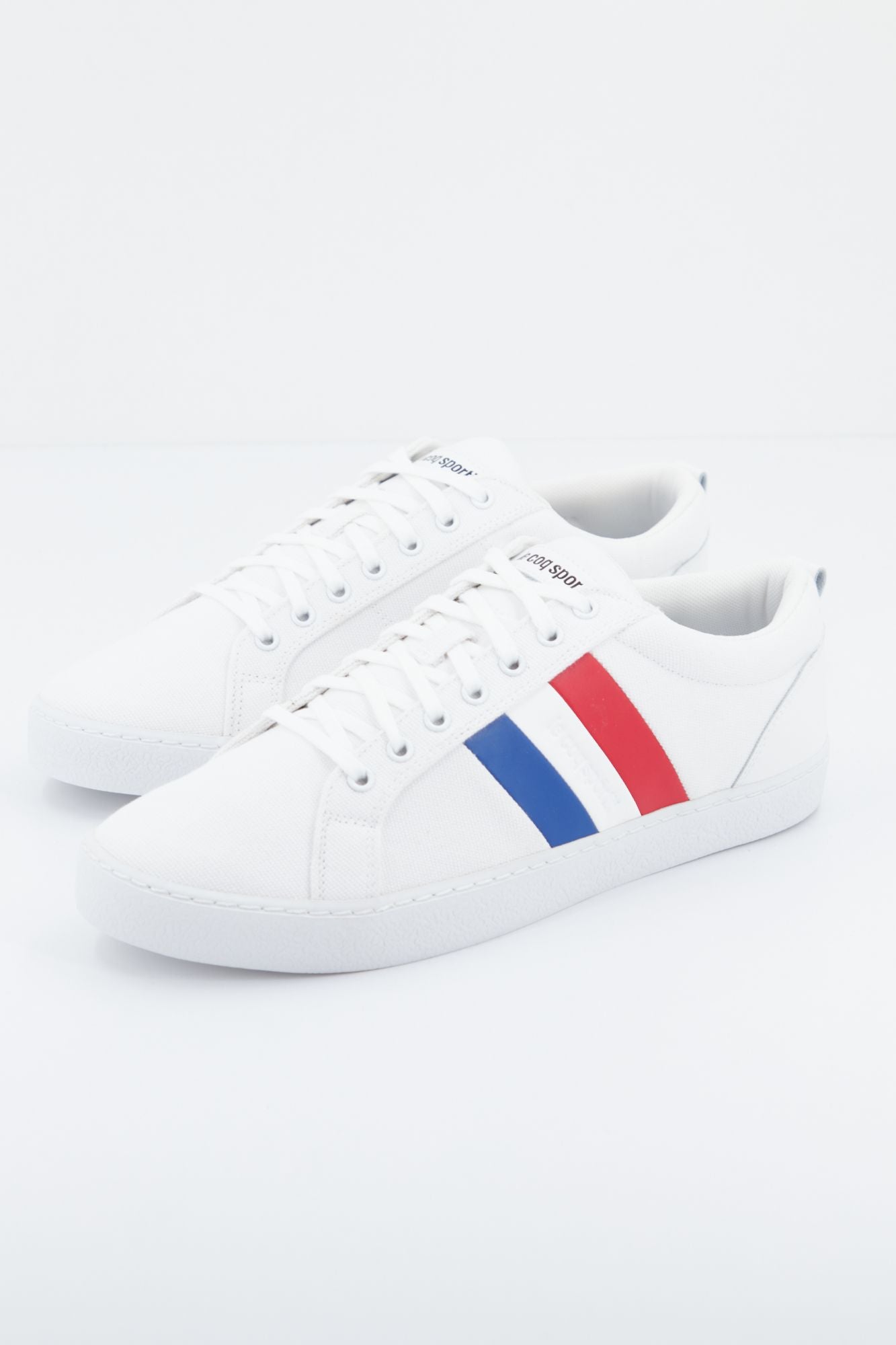 LE COQ SPORTIF VERDON CLASSIC FLAG en color BLANCO (1)