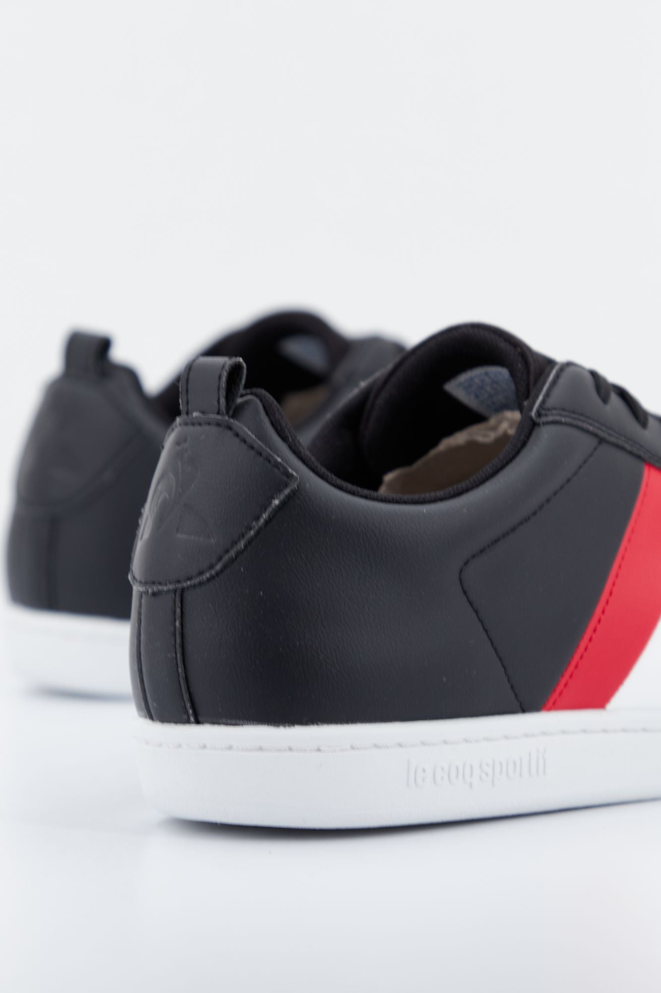 LE COQ SPORTIF COURTCLASSIC FLAG en color NEGRO (3)