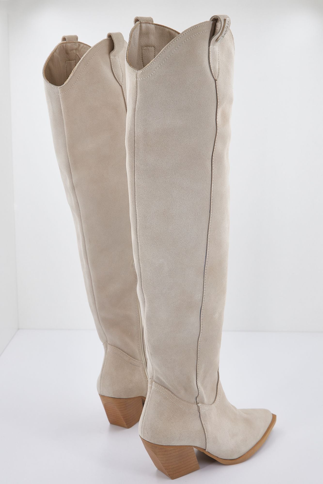 YELLOW COYOTE en color BEIS (4)