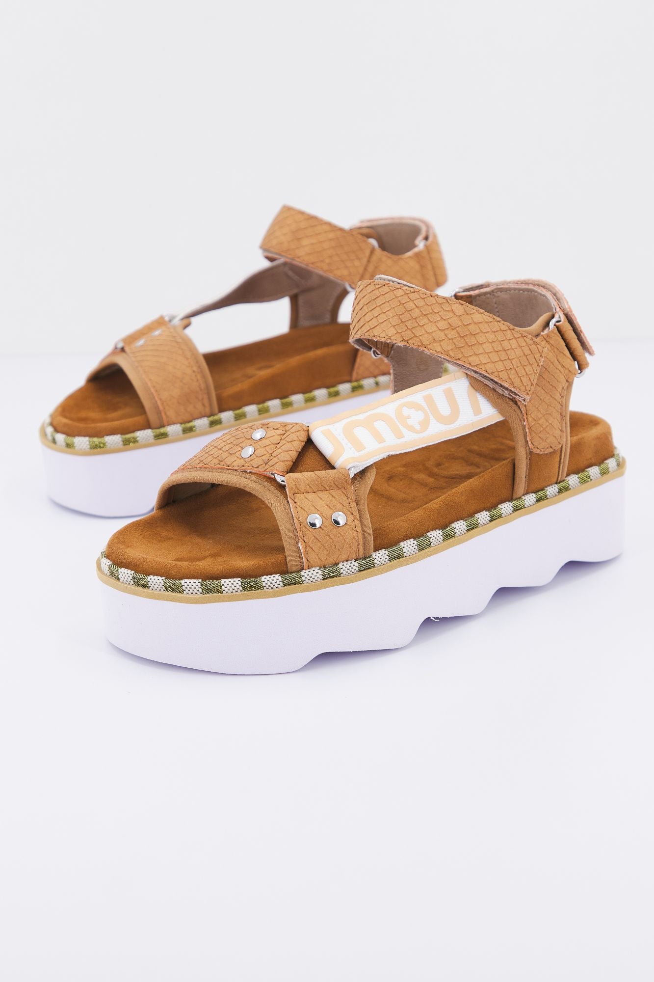 MOU NEW BIO SANDAL SIDE l en color MARRON (1)
