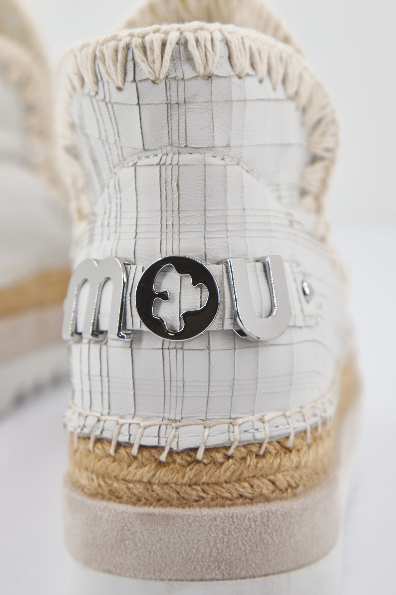 MOU SW301001C en color BLANCO (4)