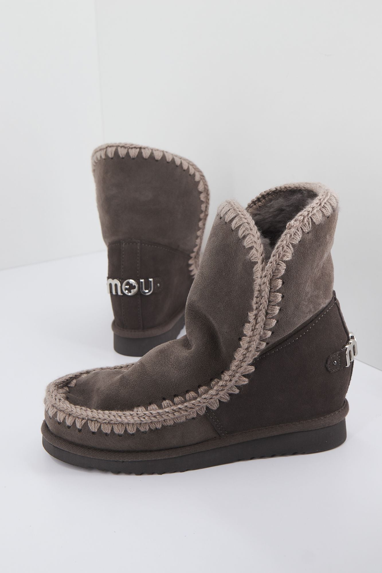 MOU FW121013A en color GRIS (1)