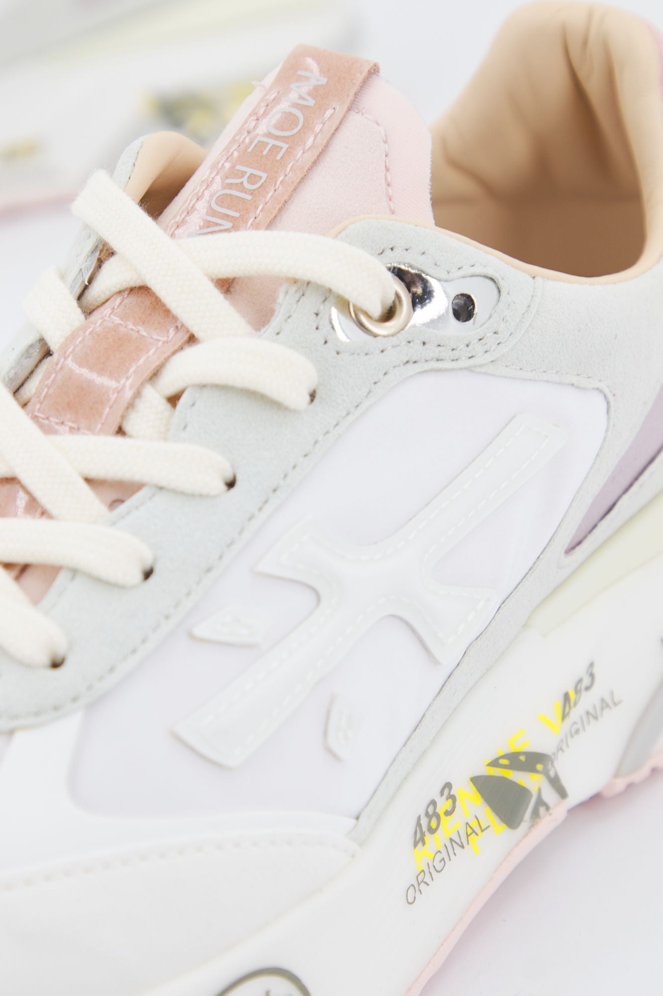 PREMIATA MOERUND en color BLANCO (4)