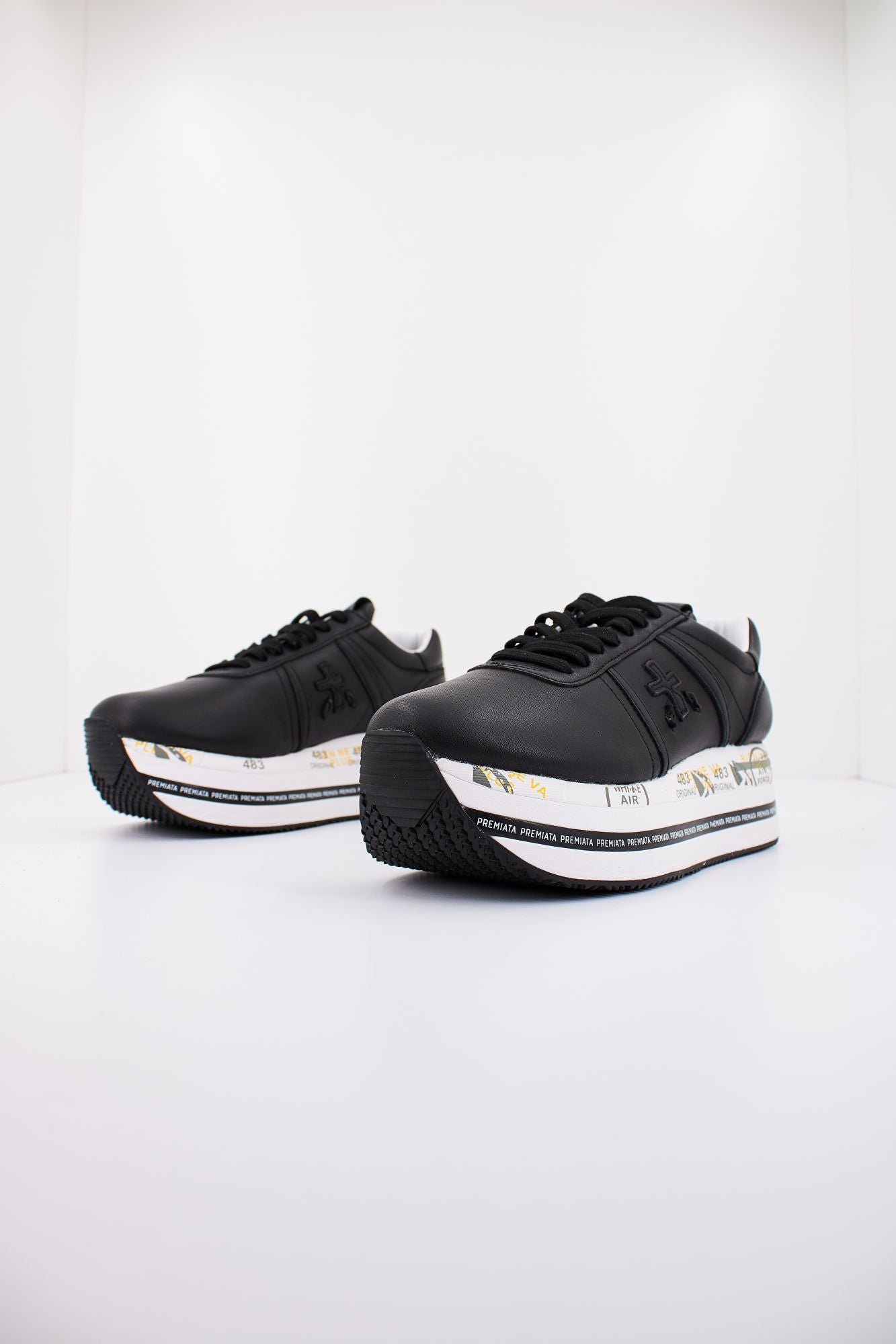 PREMIATA BETH 3873 en color NEGRO (2)