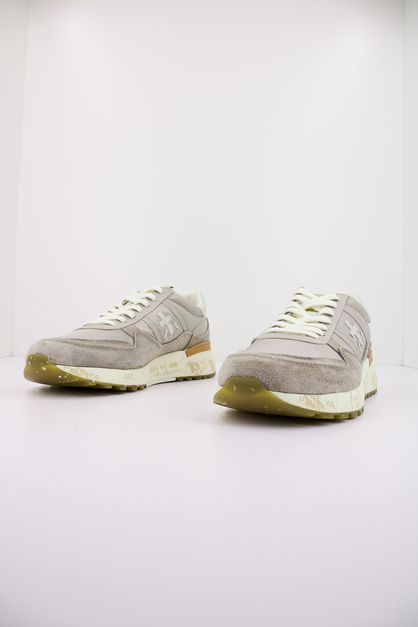 PREMIATA LANDECK 6609 en color GRIS (2)