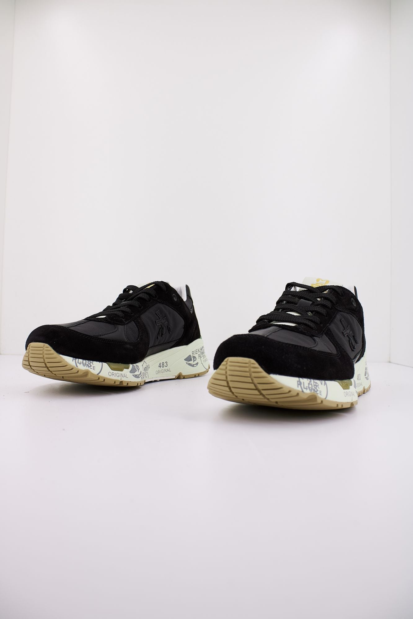PREMIATA MASE 6624 en color NEGRO (2)