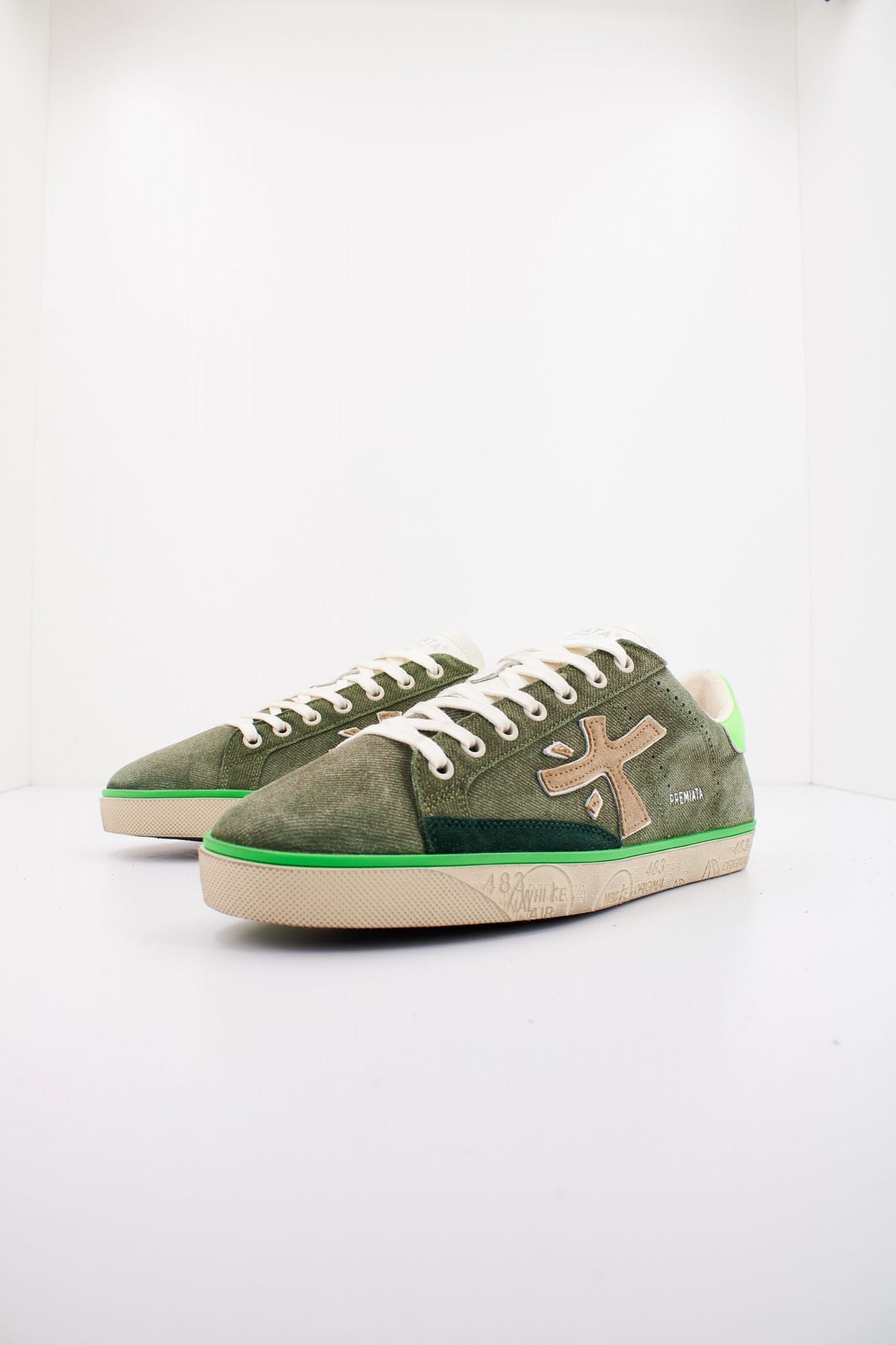 PREMIATA STEVEN en color VERDE (2)