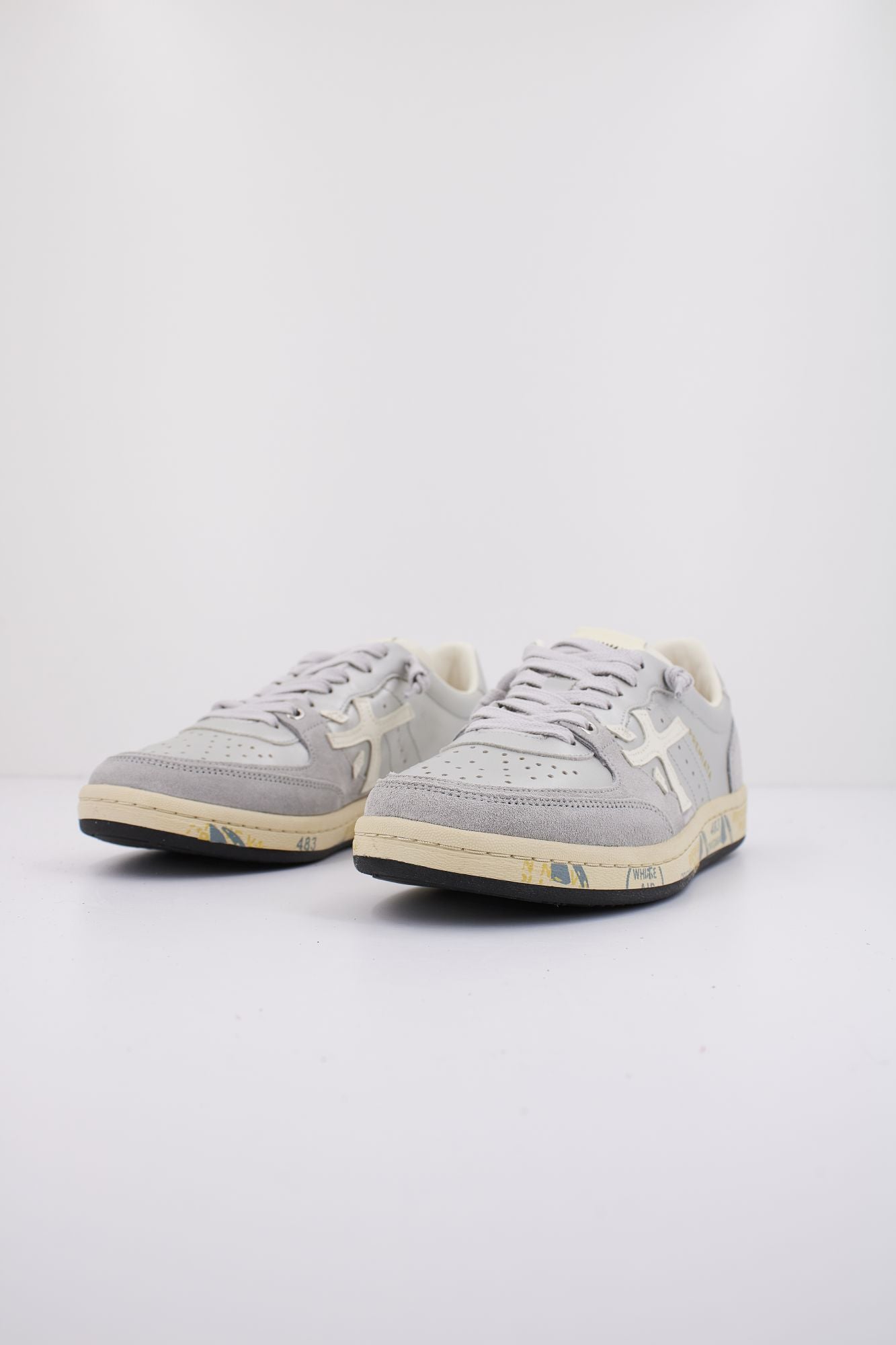 PREMIATA BSKT CLAYD 6782 en color PLATA (2)