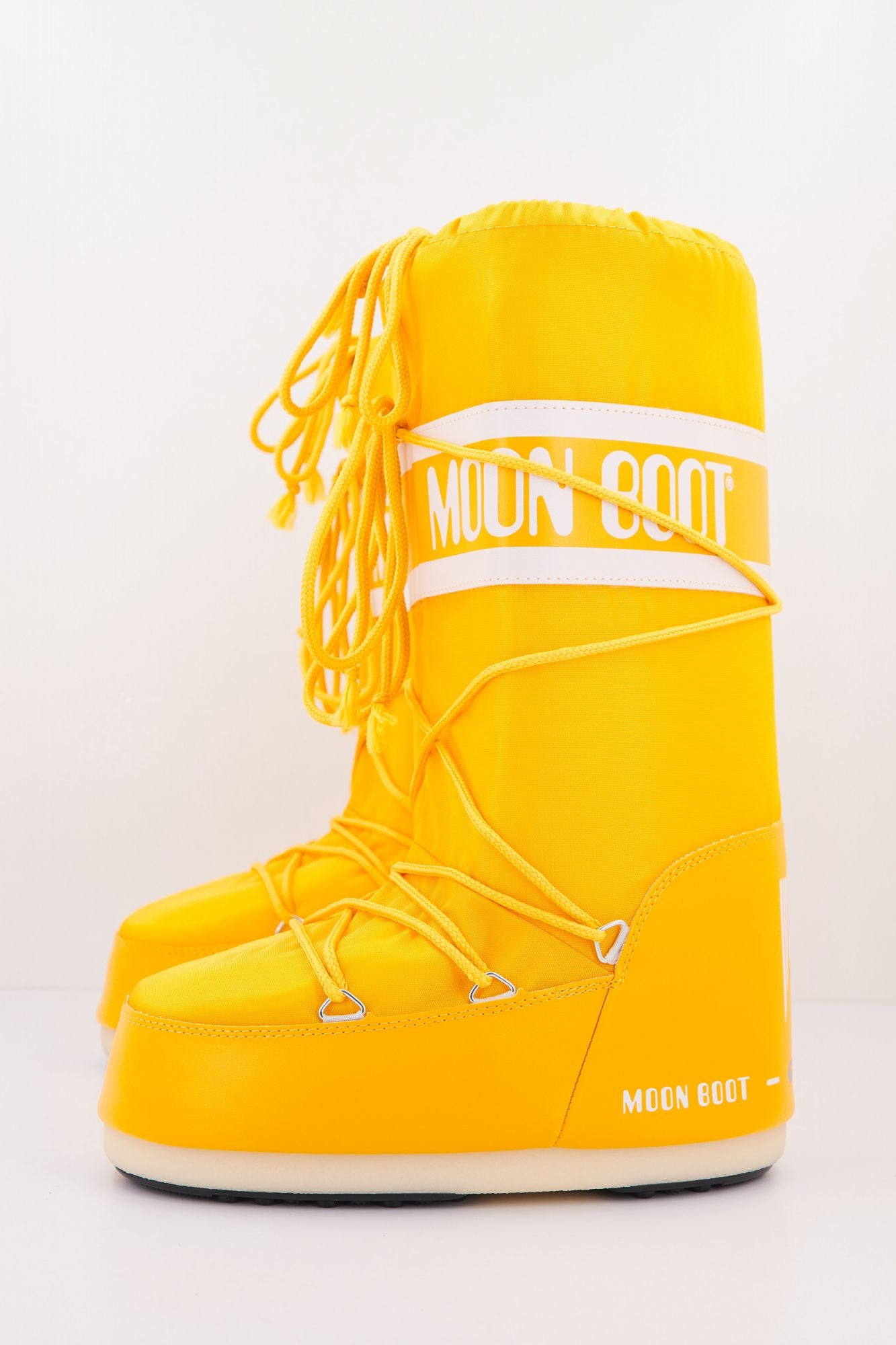 MOON BOOT 14004400 084 en color AMARILLO (1)