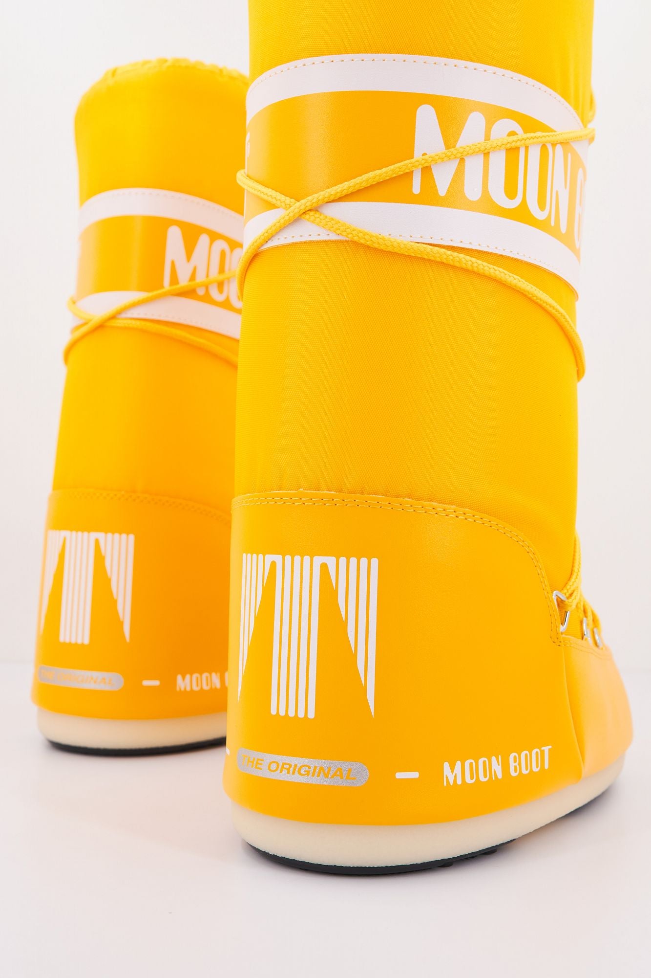 MOON BOOT 14004400 084 en color AMARILLO (3)