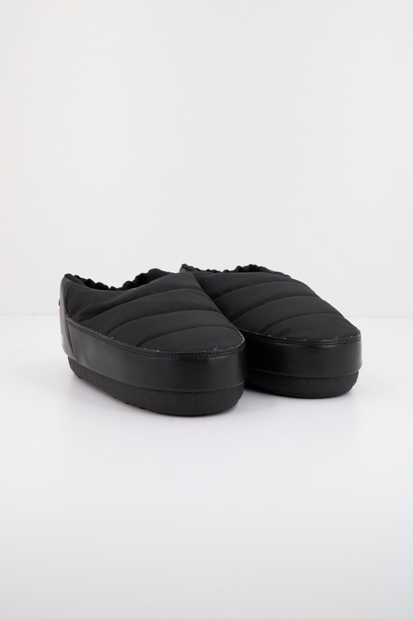 MOON BOOT MB SANDAL BAND NYLON en color NEGRO (2)