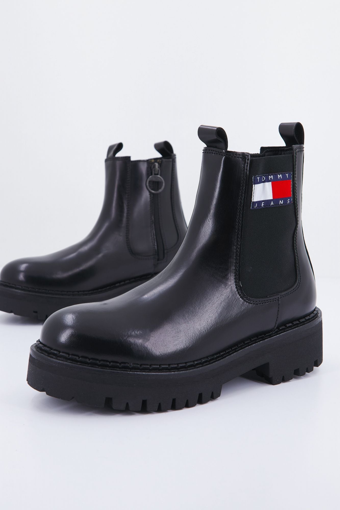 TOMMY JEANS URBAN TOMMY JEANS CHELSEA en color NEGRO (3)