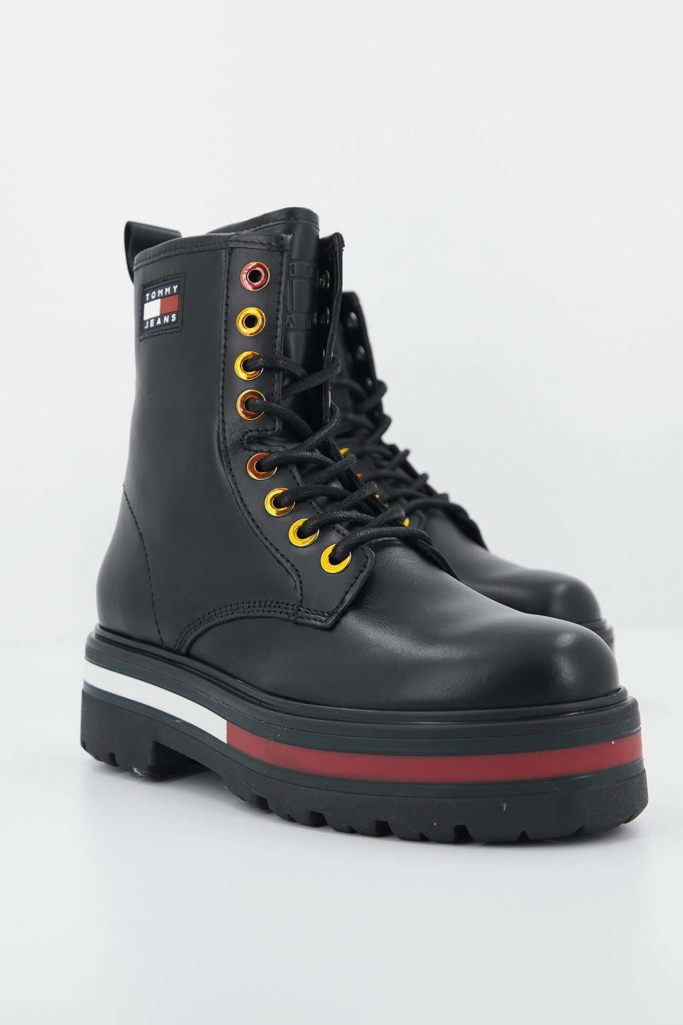 TOMMY JEANS EN0EN01580 en color NEGRO (1)