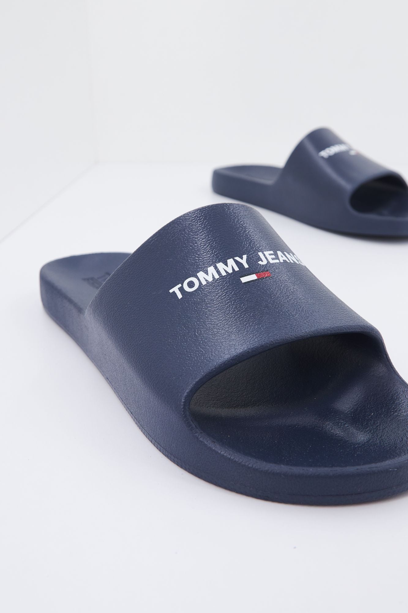 TOMMY JEANS EM0EM00978 en color AZUL (3)