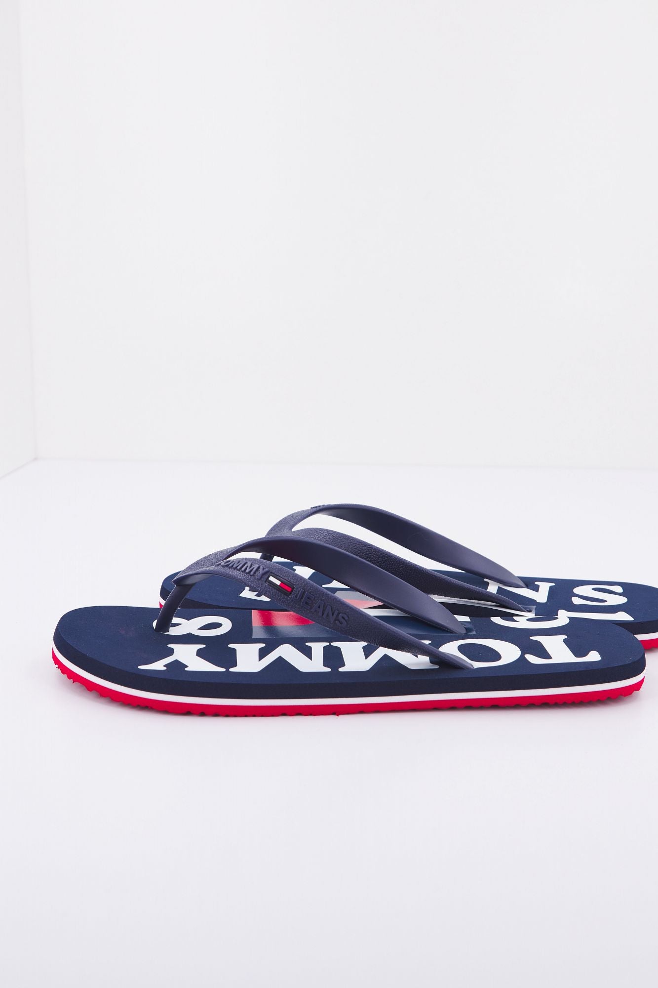 TOMMY JEANS RUBBER THONG BEACH en color AZUL (2)