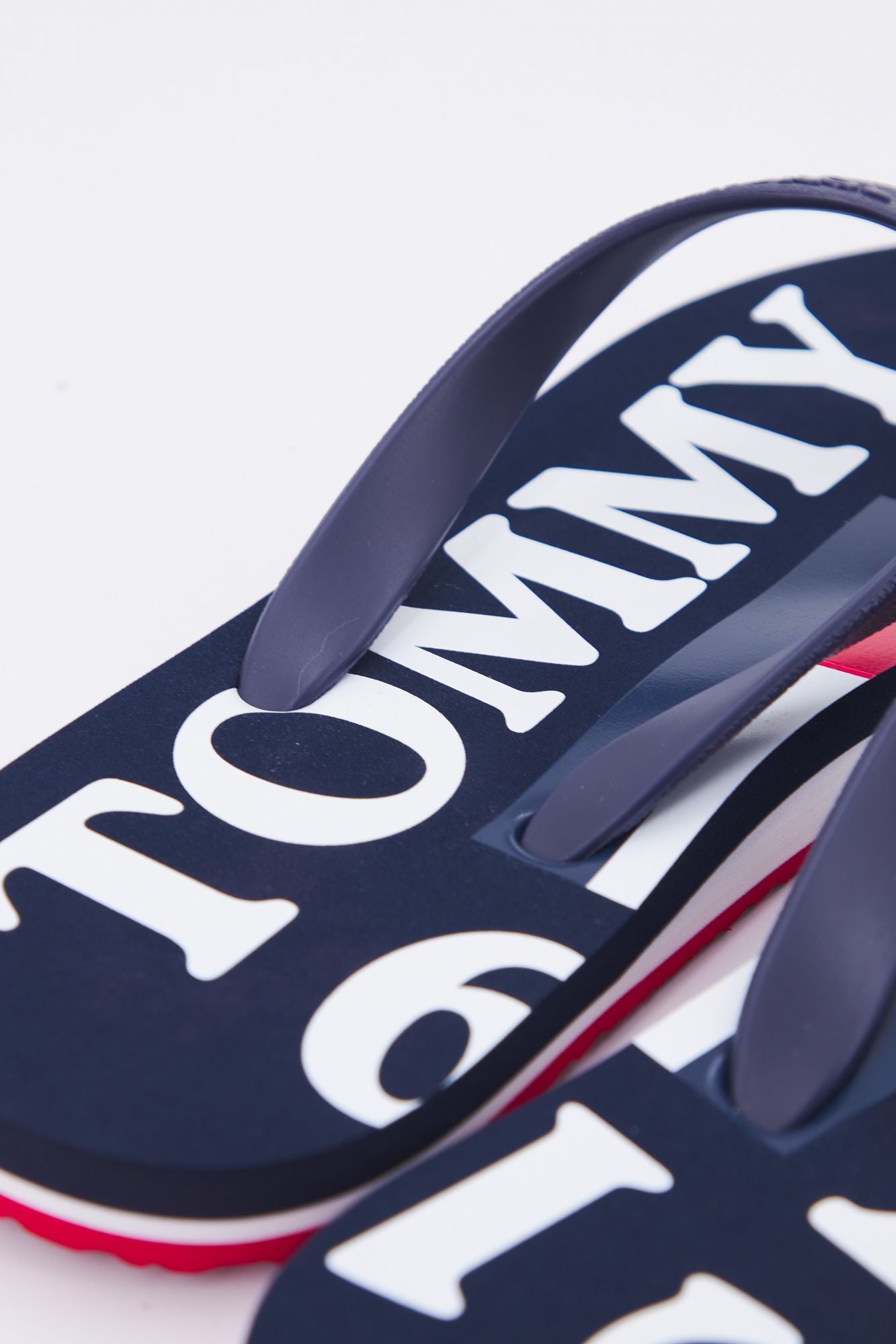 TOMMY JEANS RUBBER THONG BEACH en color AZUL (7)