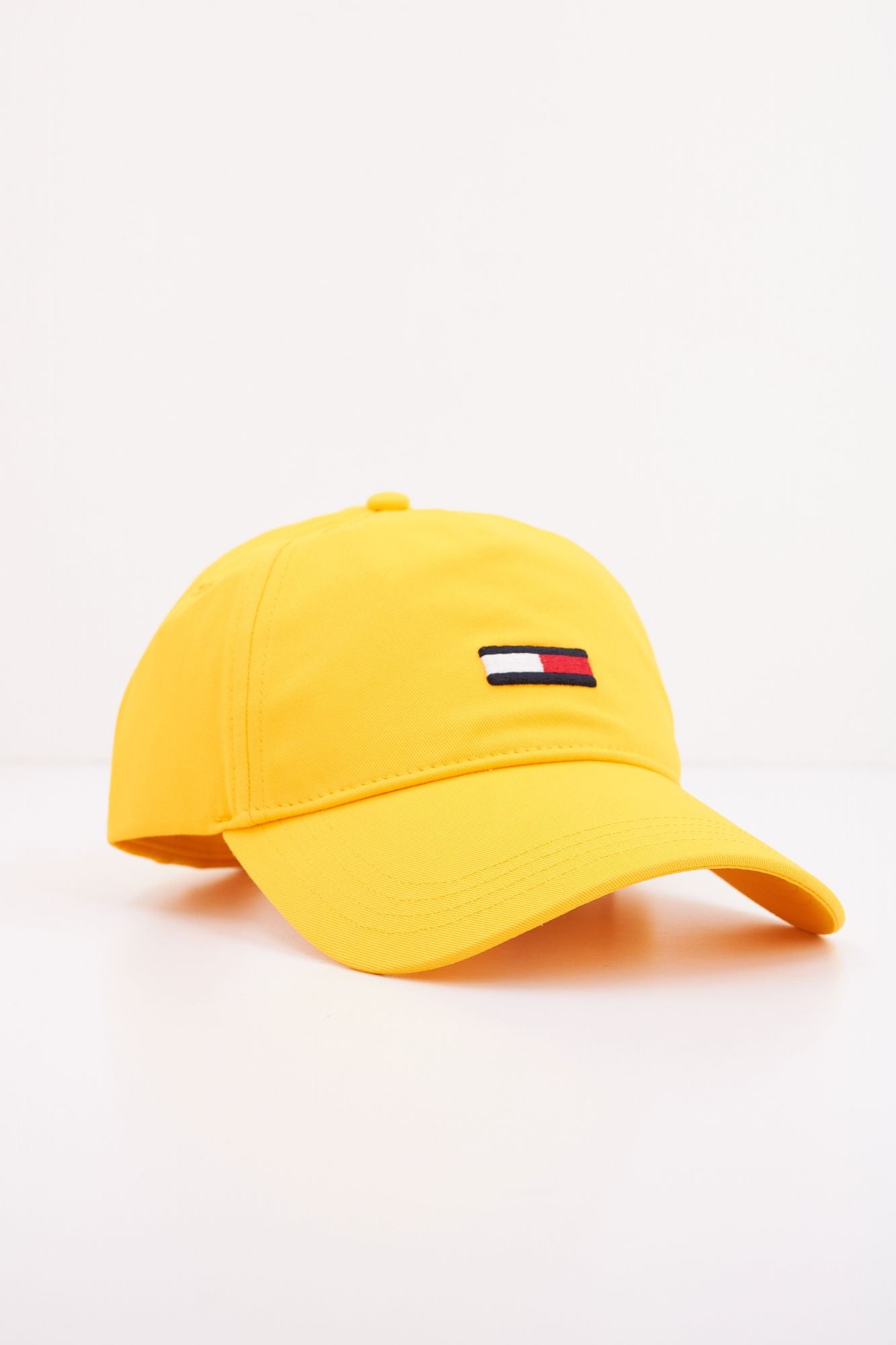 TOMMY JEANS TJW ELONGATED FLAG CAP en color AMARILLO (2)