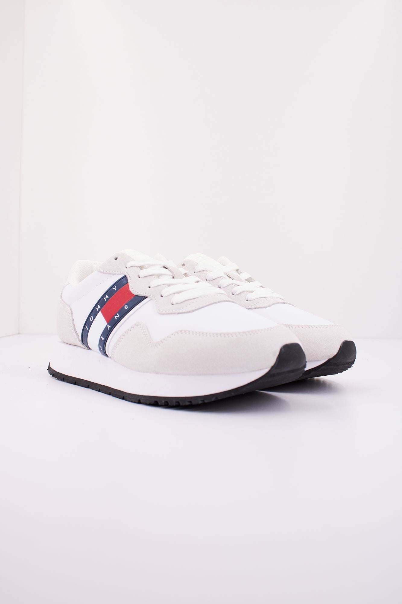 TOMMY JEANS TJW EVA RUNNER MAT MIX E en color BLANCO (2)
