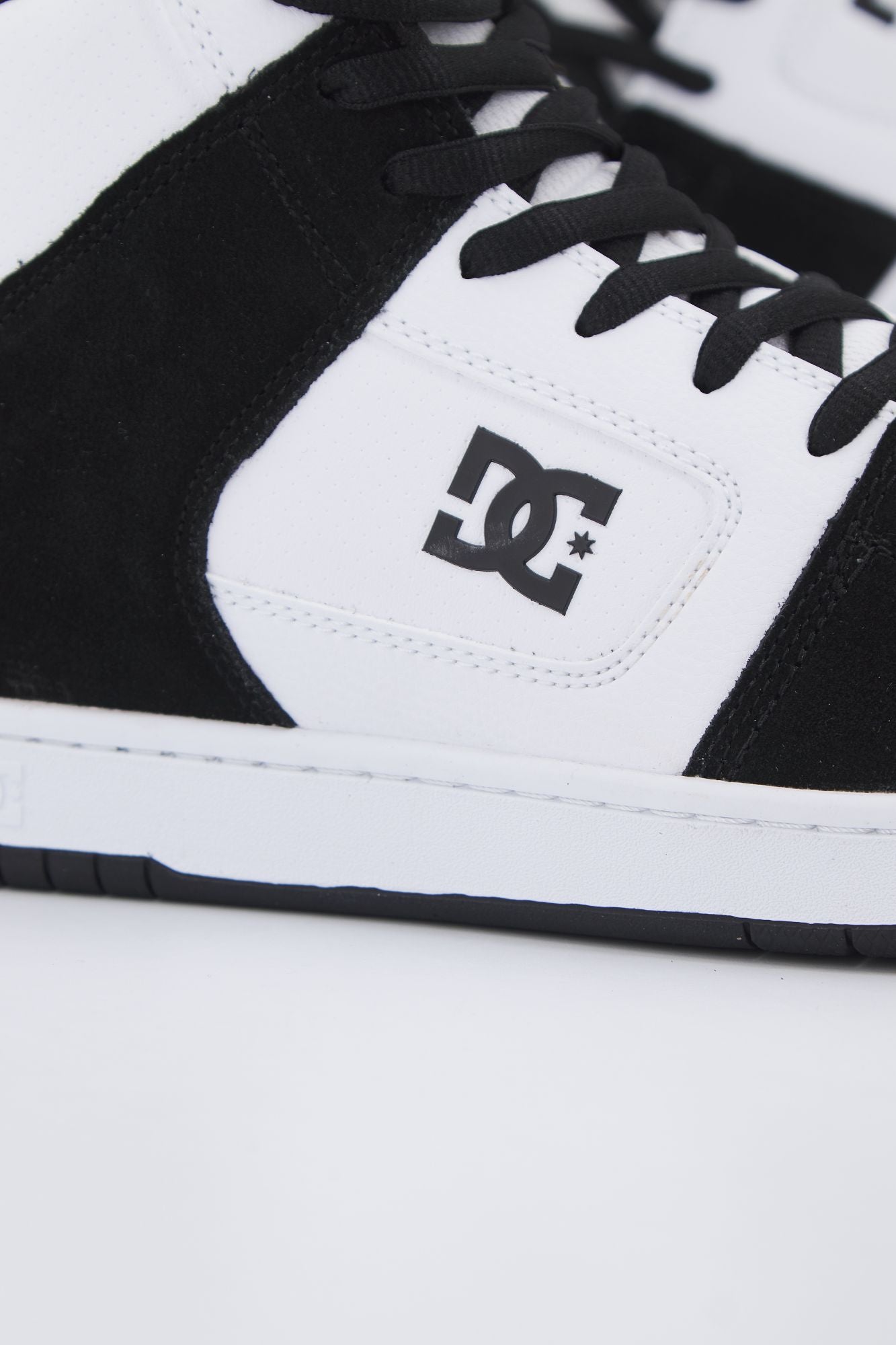 DC 136426 en color BLANCO (4)