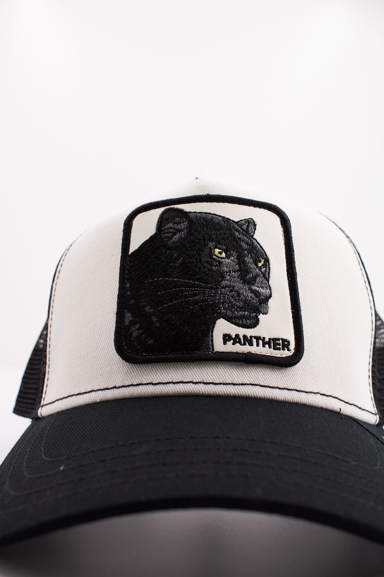GOORIN BROS THE PANTHER en color BLANCO (4)