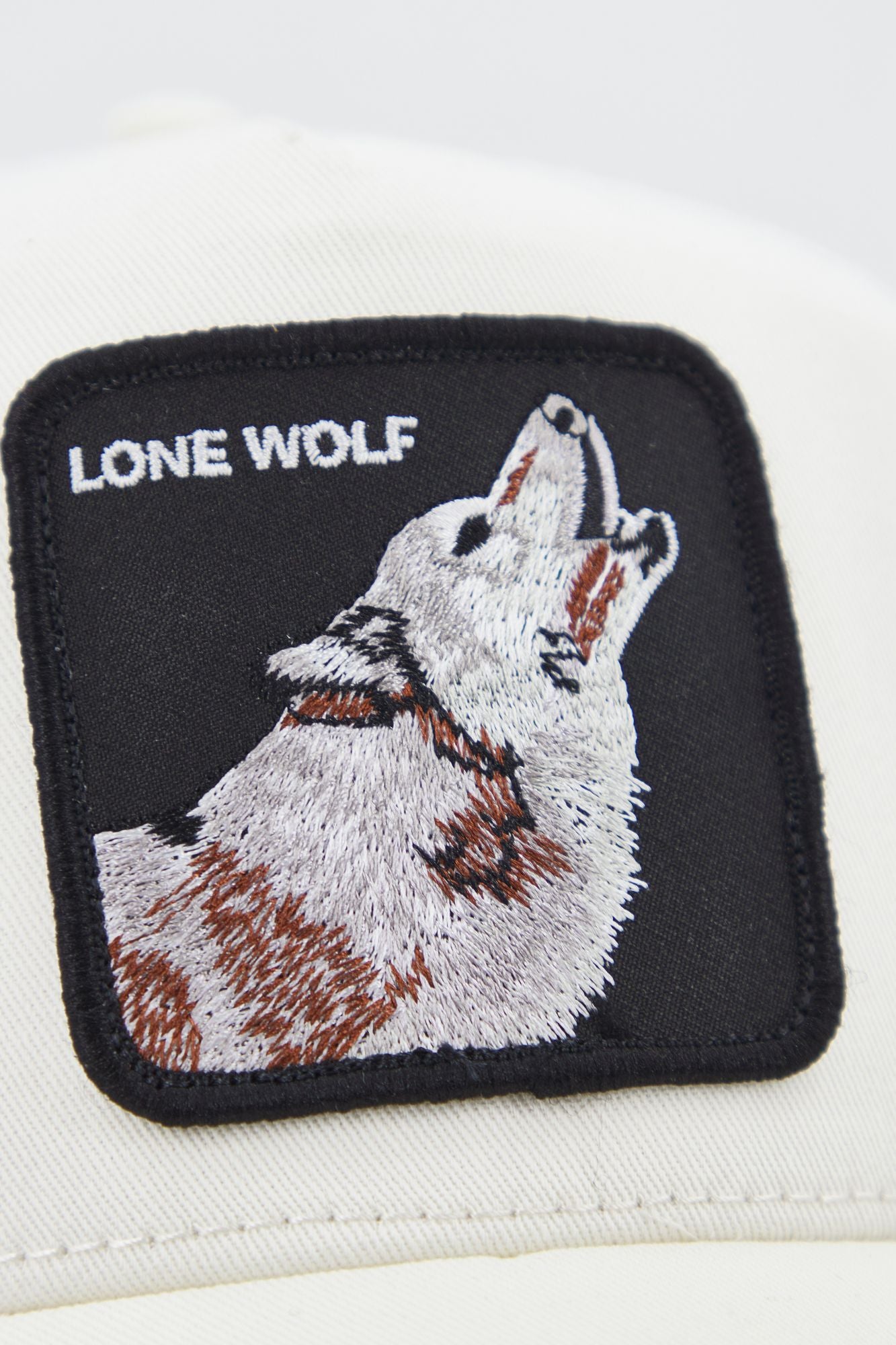 GOORIN BROS THE LONE WOLF en color BLANCO (4)