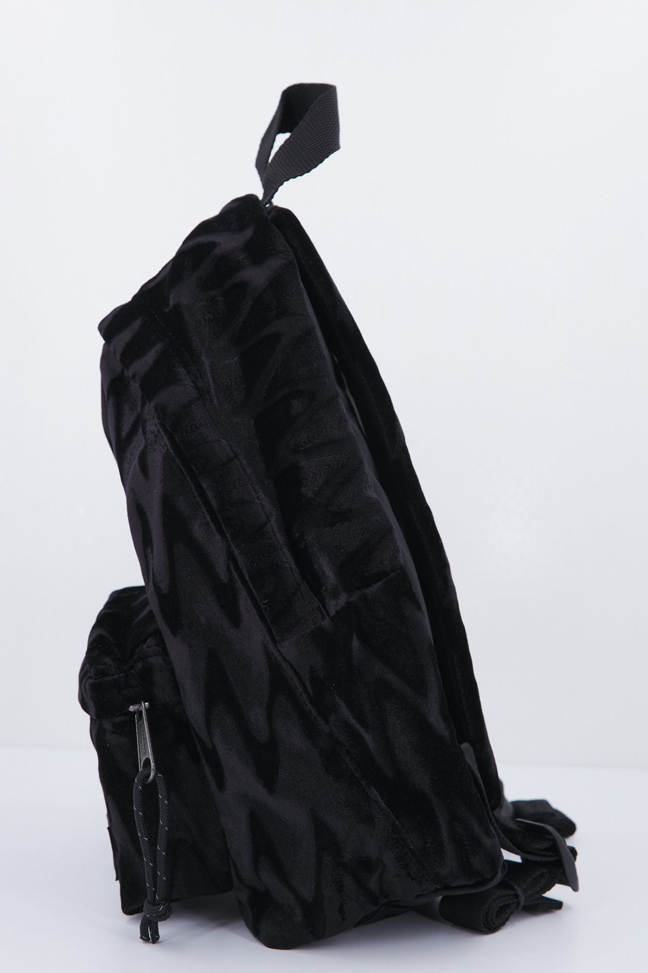 EASTPAK ORBIT en color NEGRO (2)