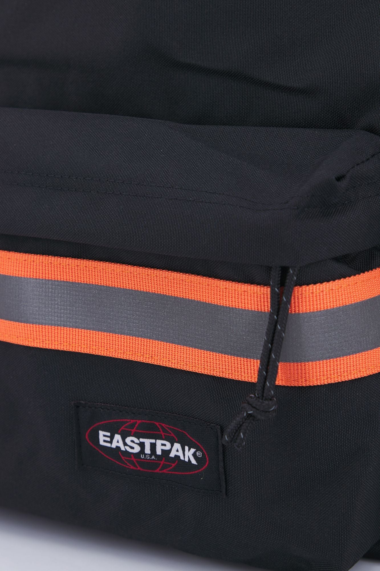 EASTPAK PADDED PAK'R en color NEGRO (4)