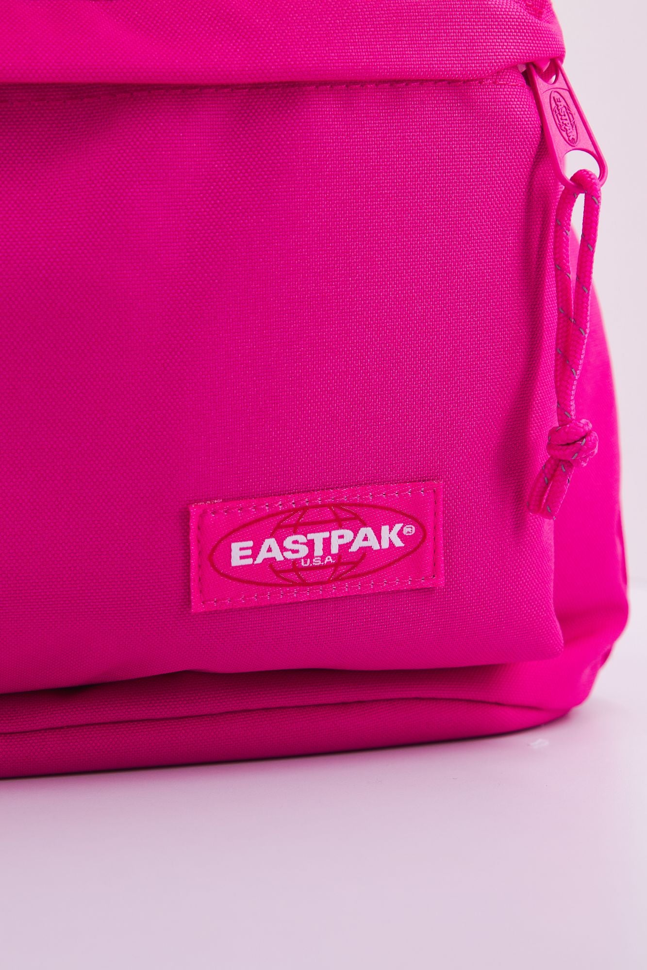 EASTPAK PADDED DOUBLE en color ROSA (4)