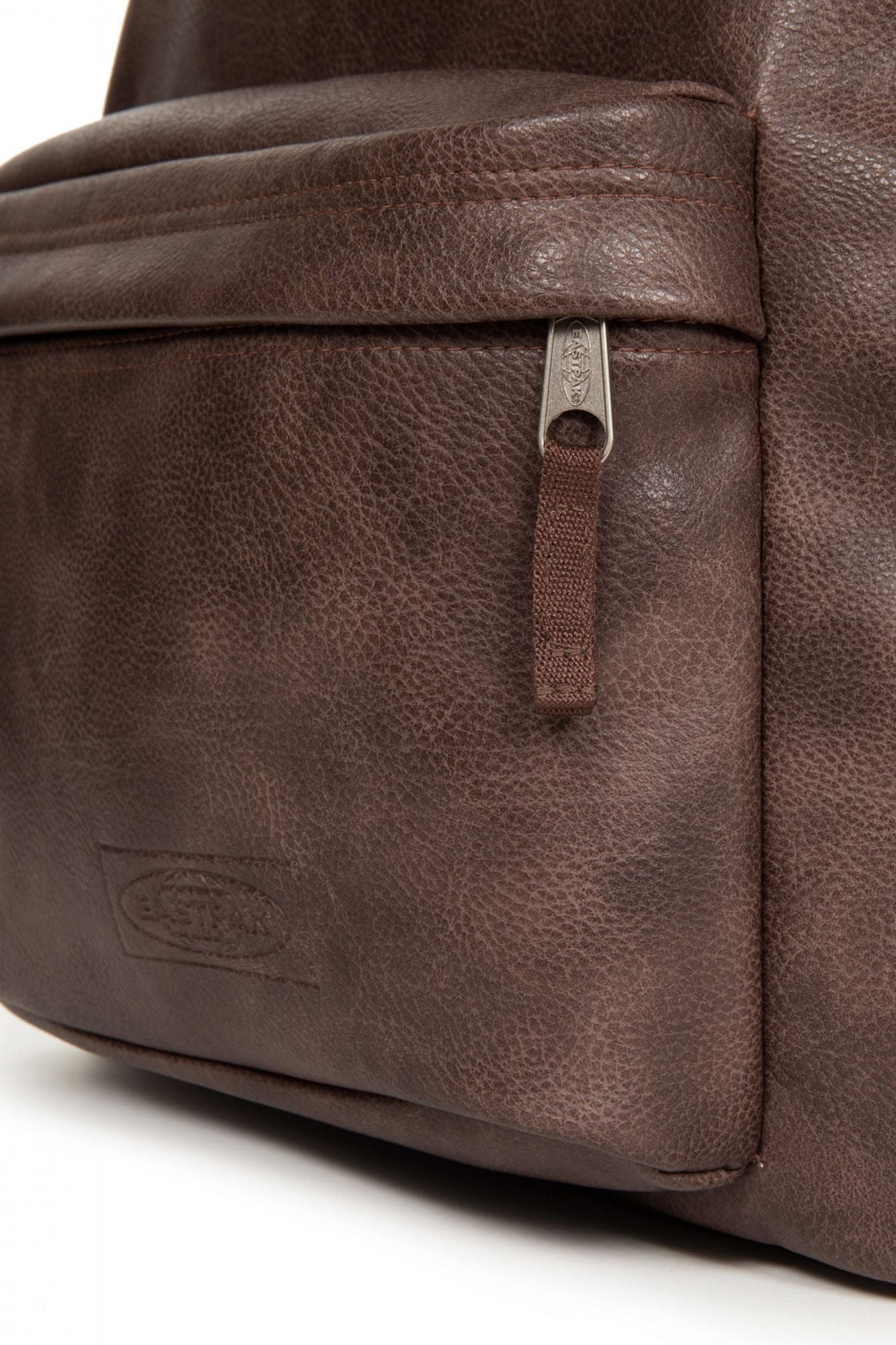 EASTPAK PADDED PAK'R en color MARRON (4)