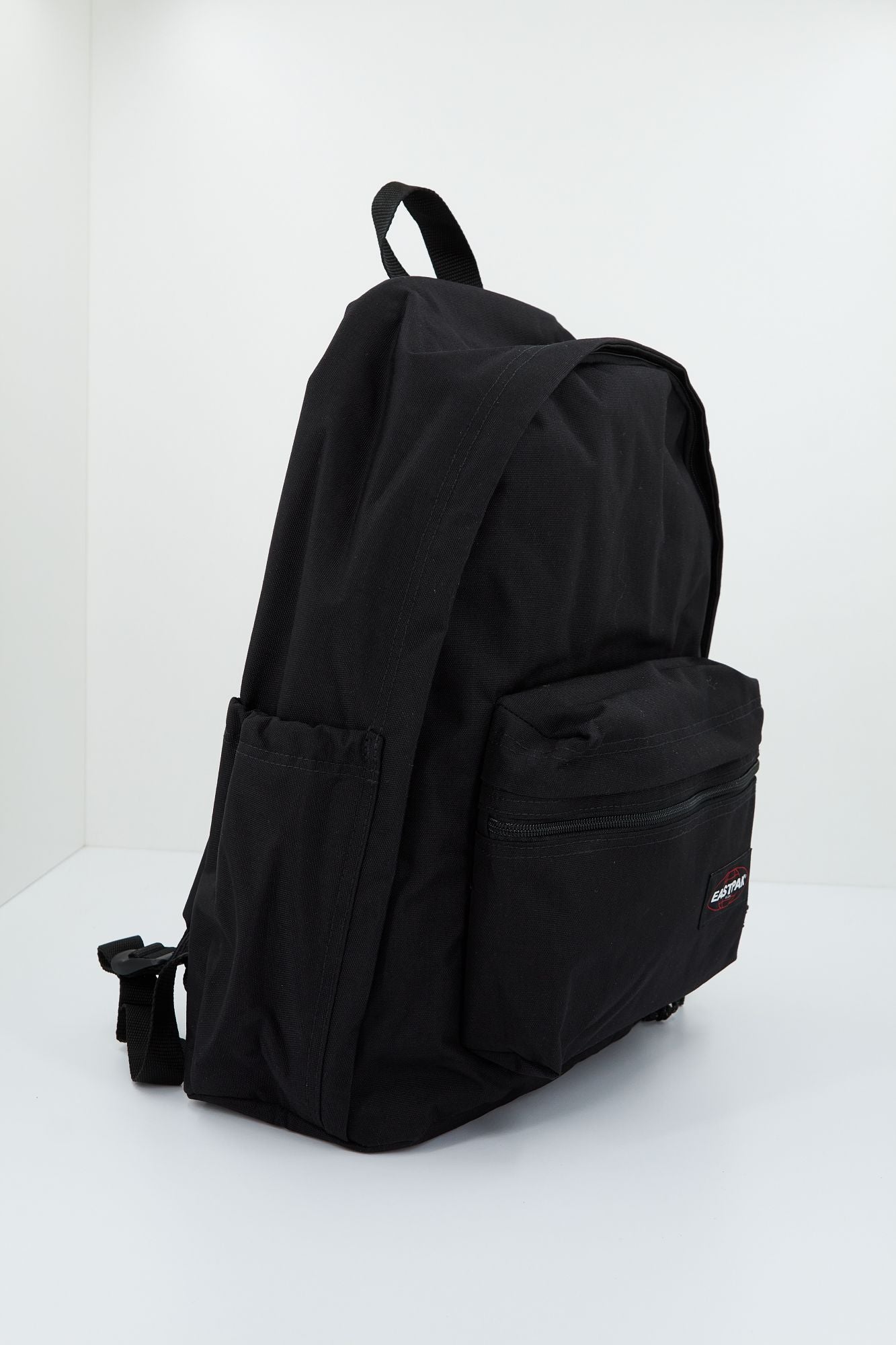 EASTPAK OFFICE ZIPPL'R en color NEGRO (2)