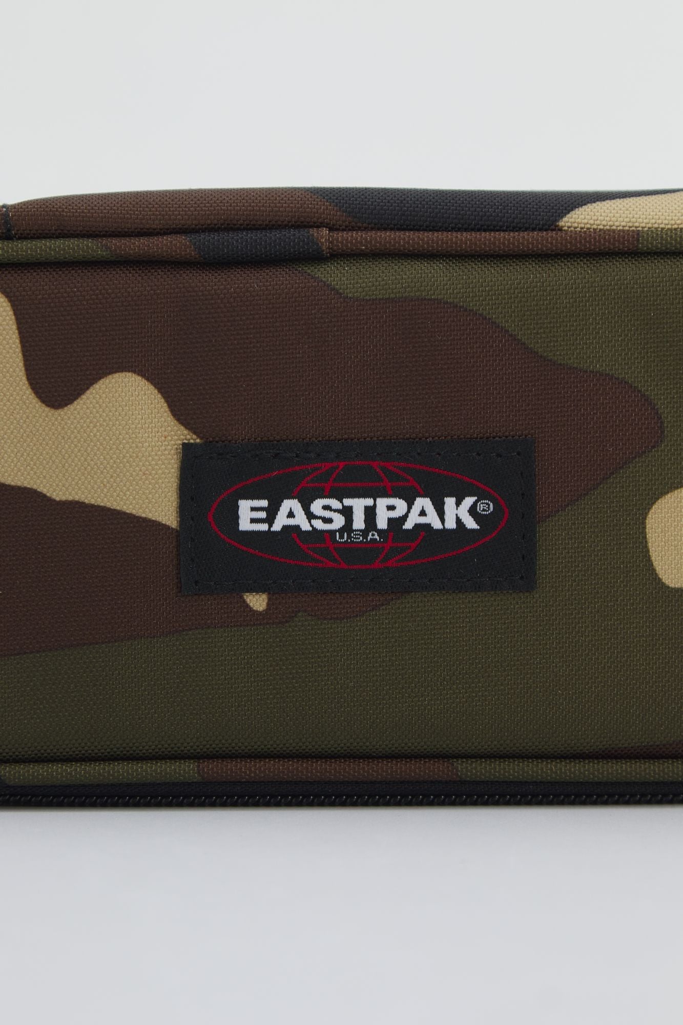 EASTPAK EK0007171811 OVAL SINGLE en color VERDE (4)
