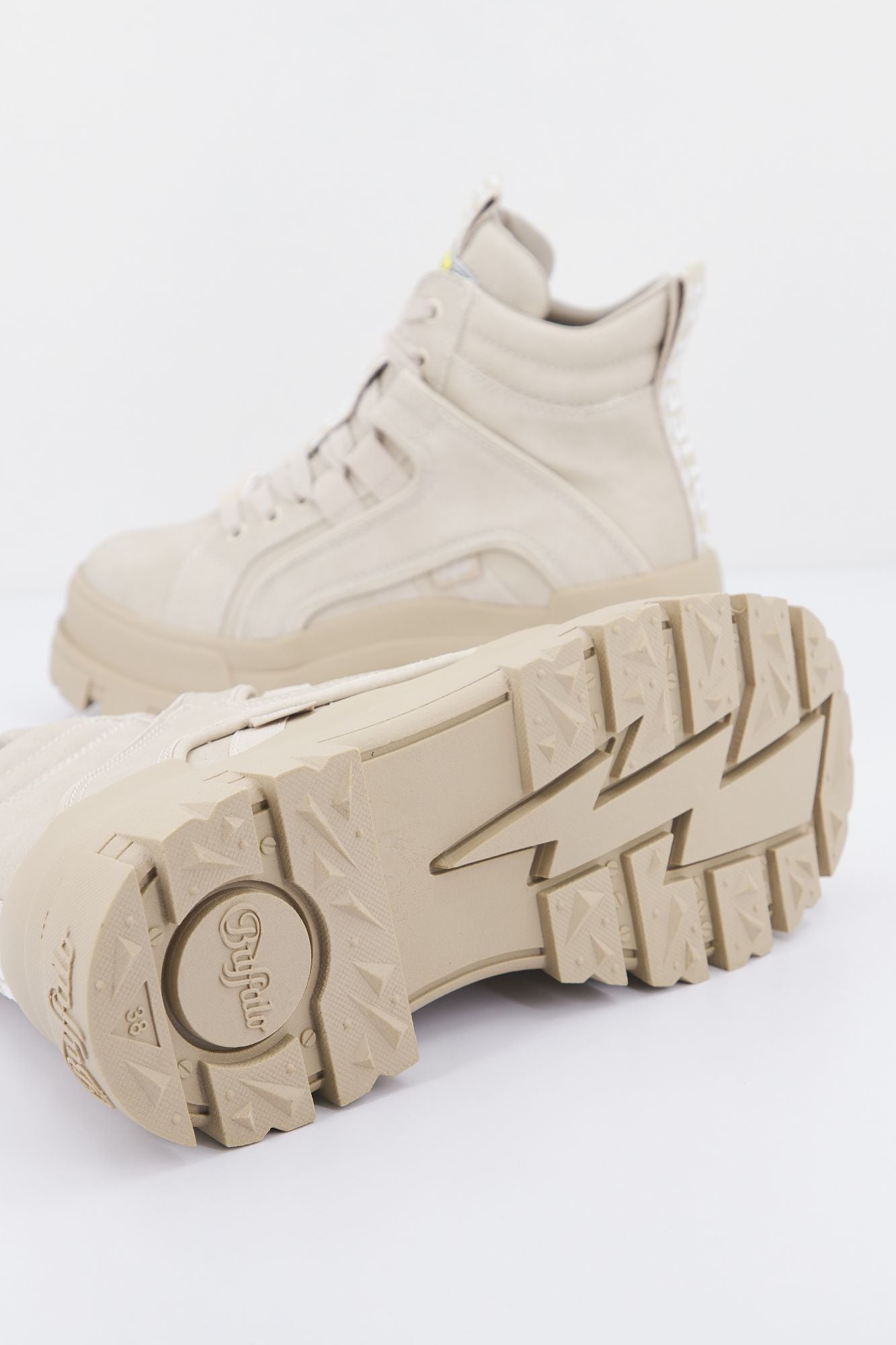 BUFFALO ASPHA en color BEIS (4)