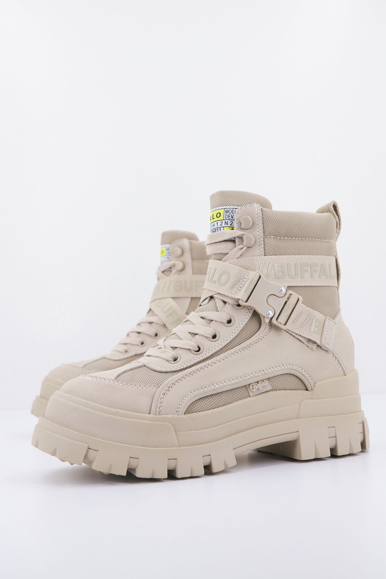 BUFFALO ASPHA COM1 VEGAN en color MARRON CLARO (2)